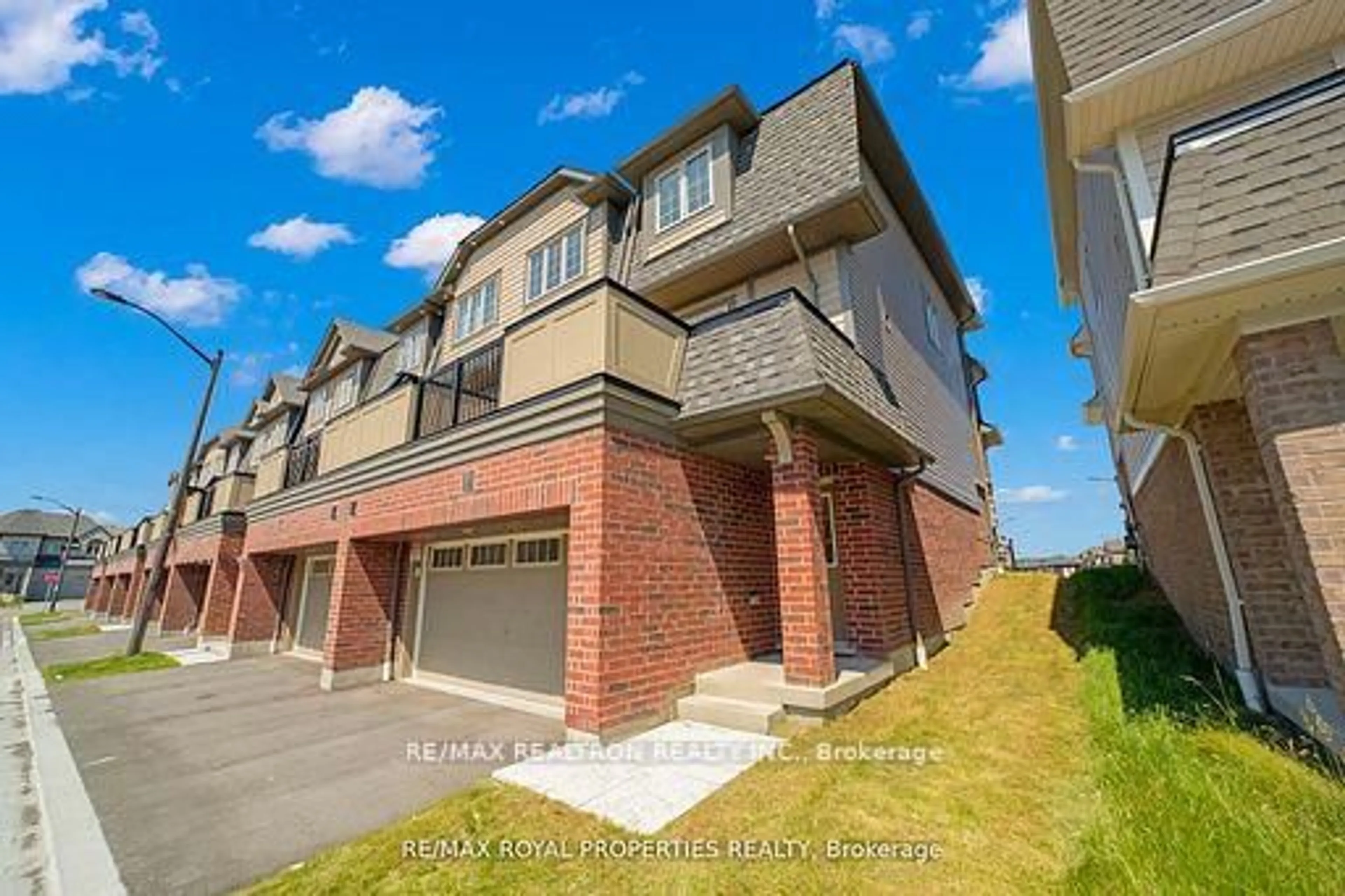 Home with brick exterior material, street for 352 Coronation Rd, Whitby Ontario M1P 1Y2