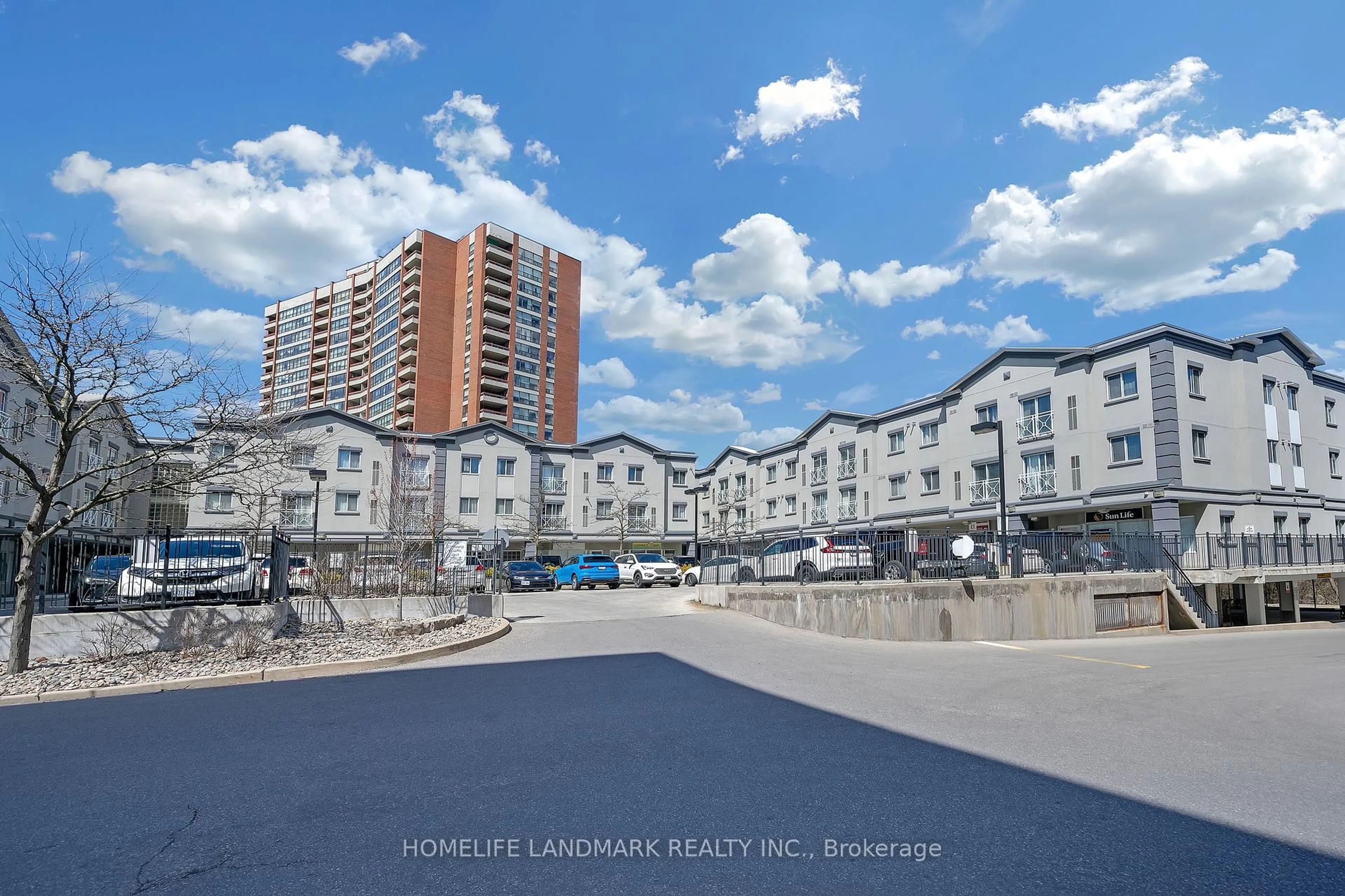 Patio, unknown for 2351 Kennedy Rd #125, Toronto Ontario M1T 3G9