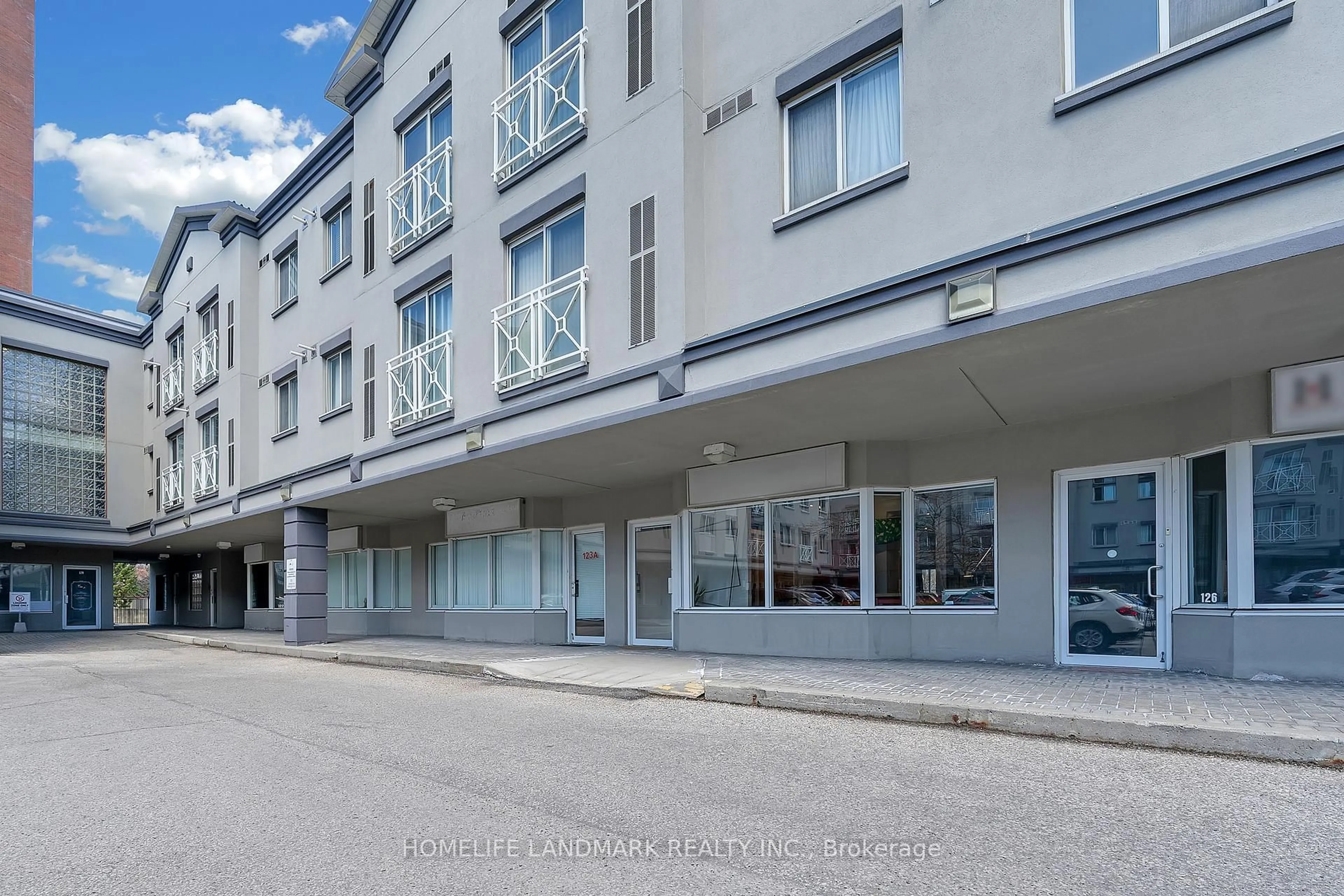 Unknown for 2351 Kennedy Rd #125, Toronto Ontario M1T 3G9