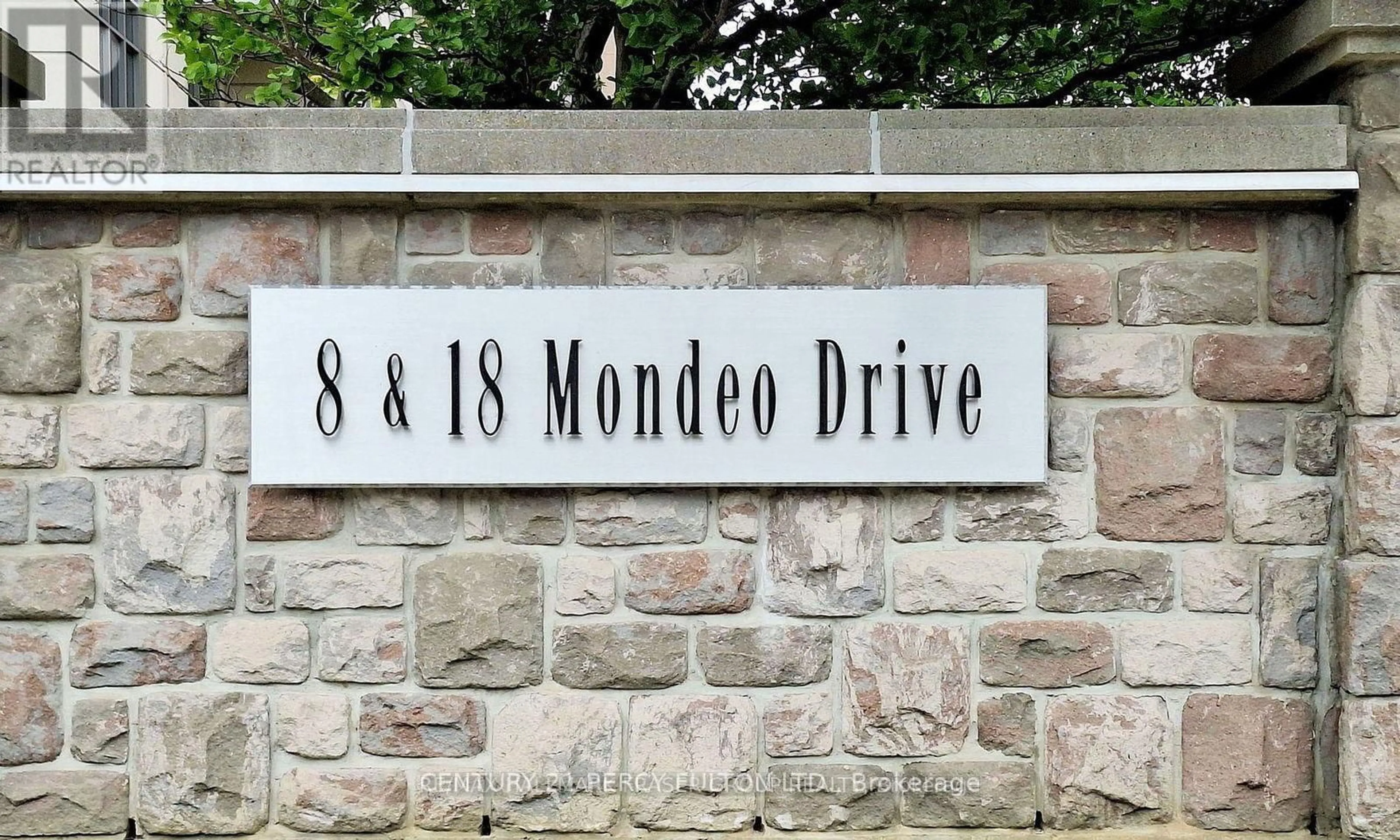 Indoor foyer for 8 Mondeo Dr #1413, Toronto Ontario M1P 5C7
