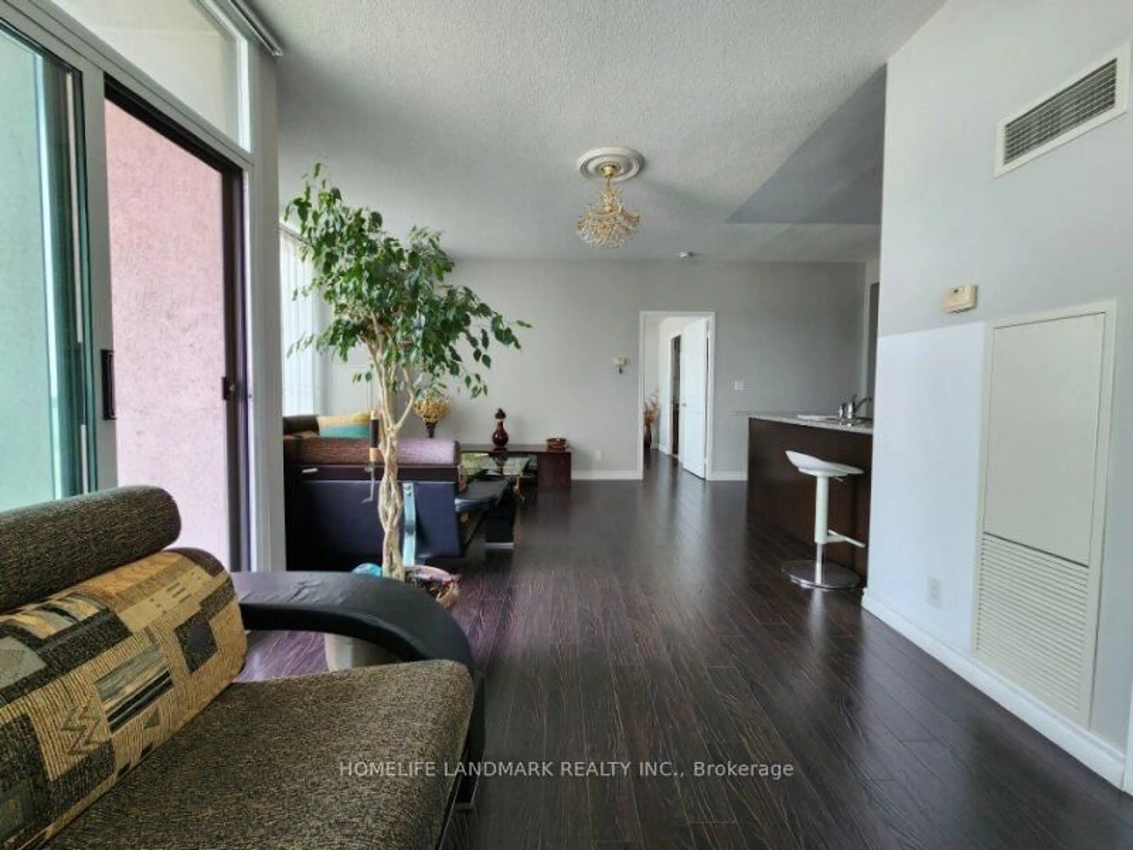 A pic of a room for 68 Grangeway Ave #2105, Toronto Ontario M1H 0A1