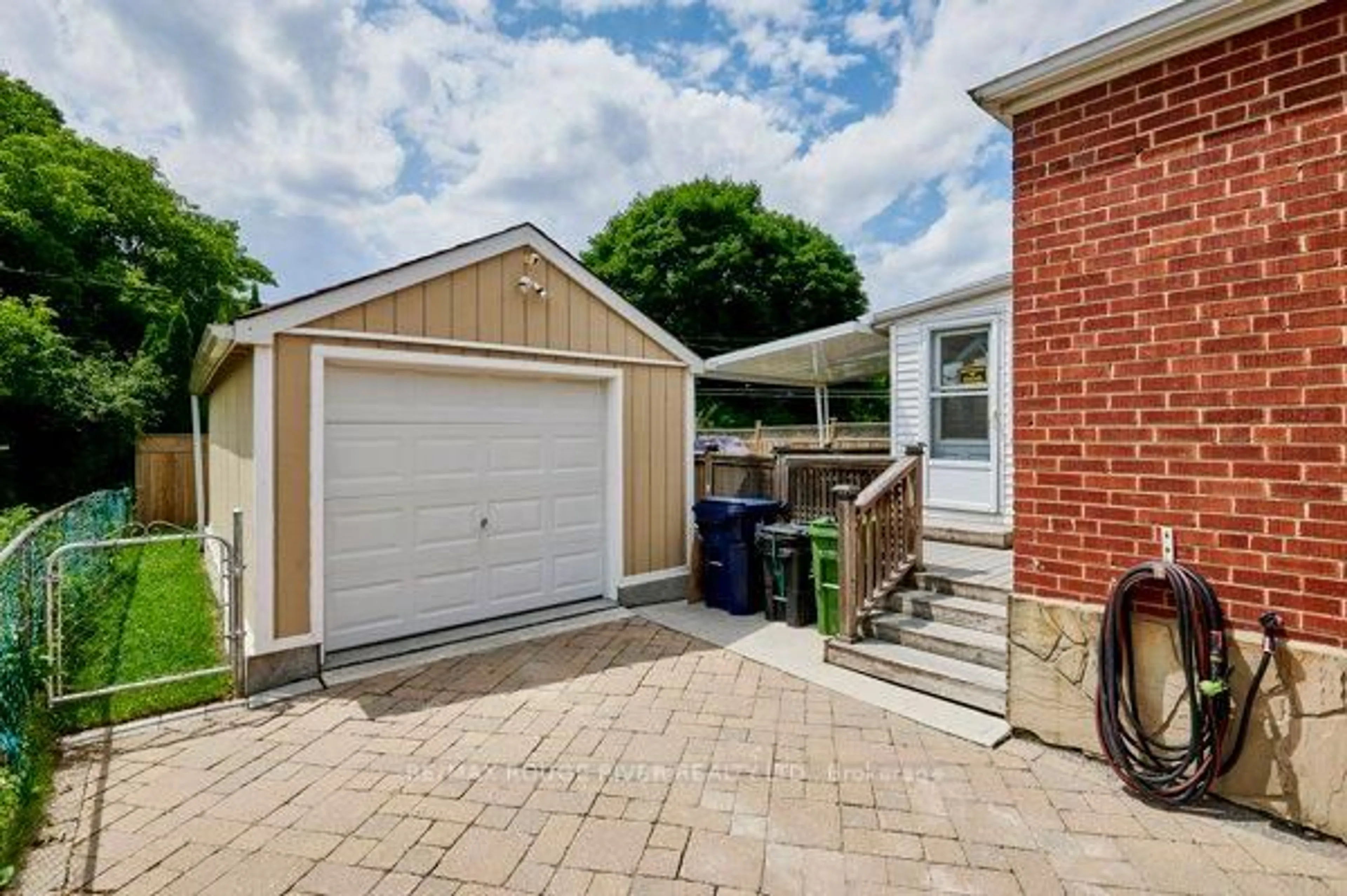 Unknown for 52 Marsh Rd, Toronto Ontario M1K 1Y9