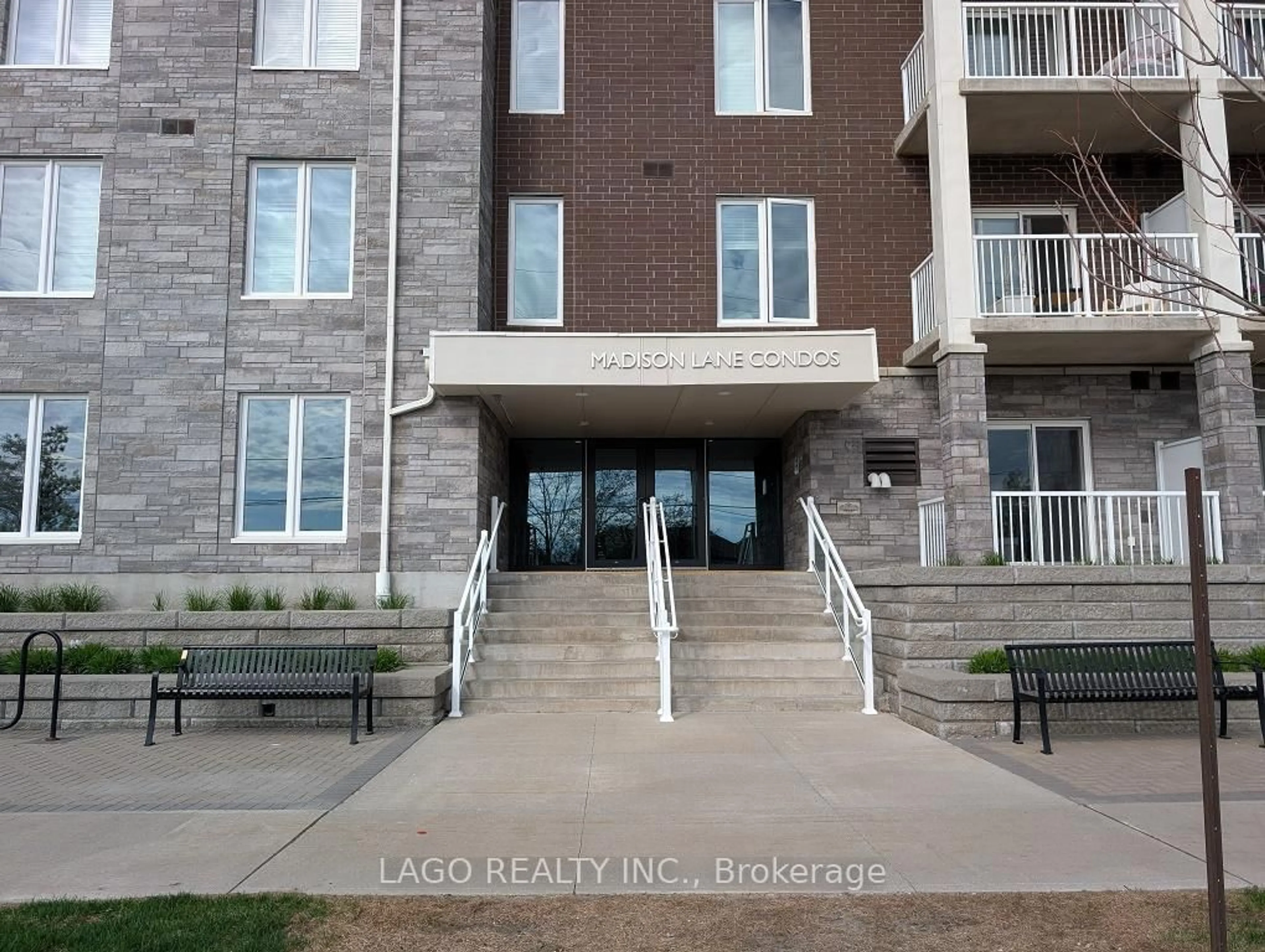 Unknown for 290 Liberty St #217, Clarington Ontario L1C 0V5