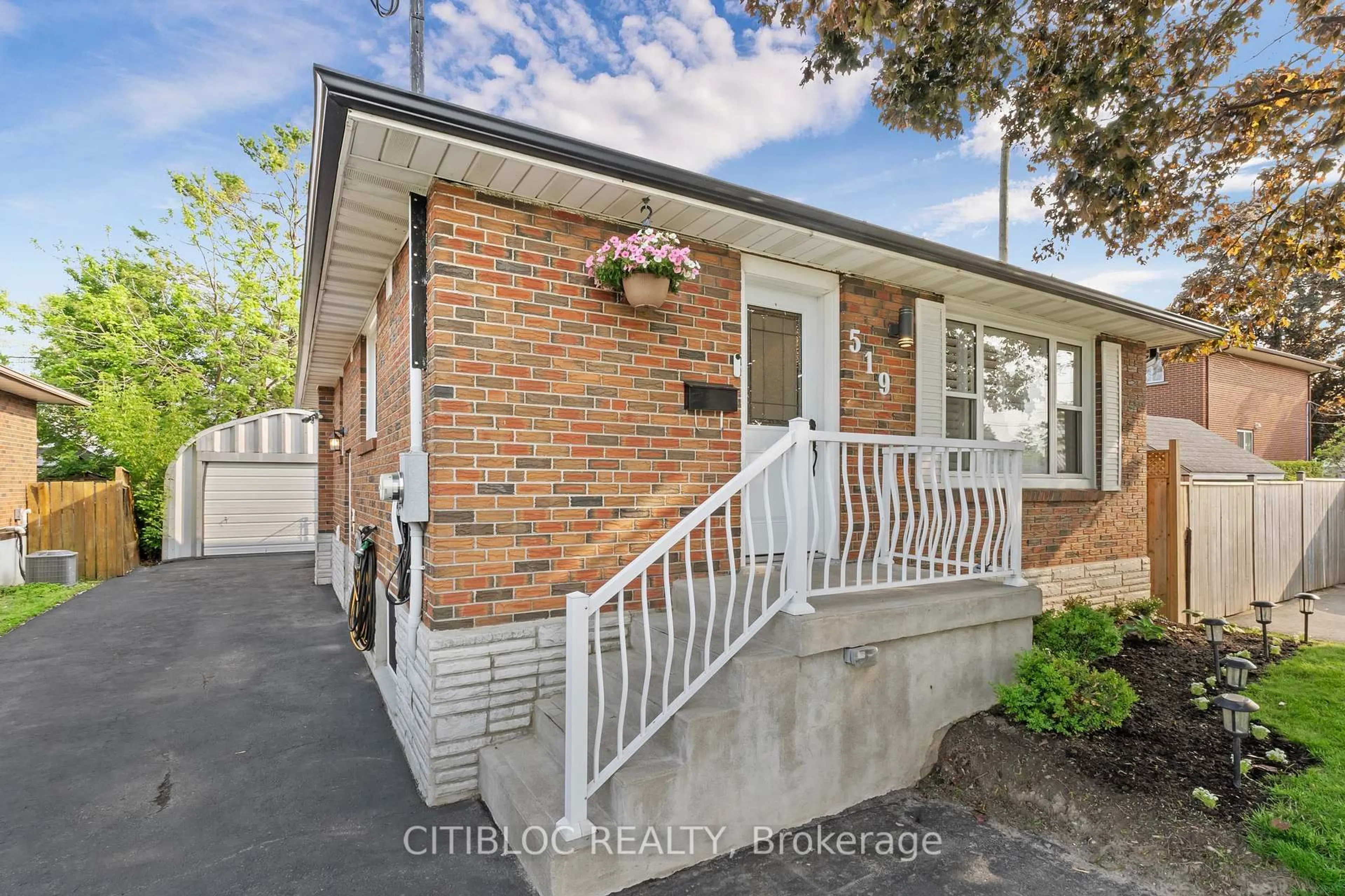 Home with brick exterior material, street for 519 Lowell Ave, Oshawa Ontario L1J 2X6