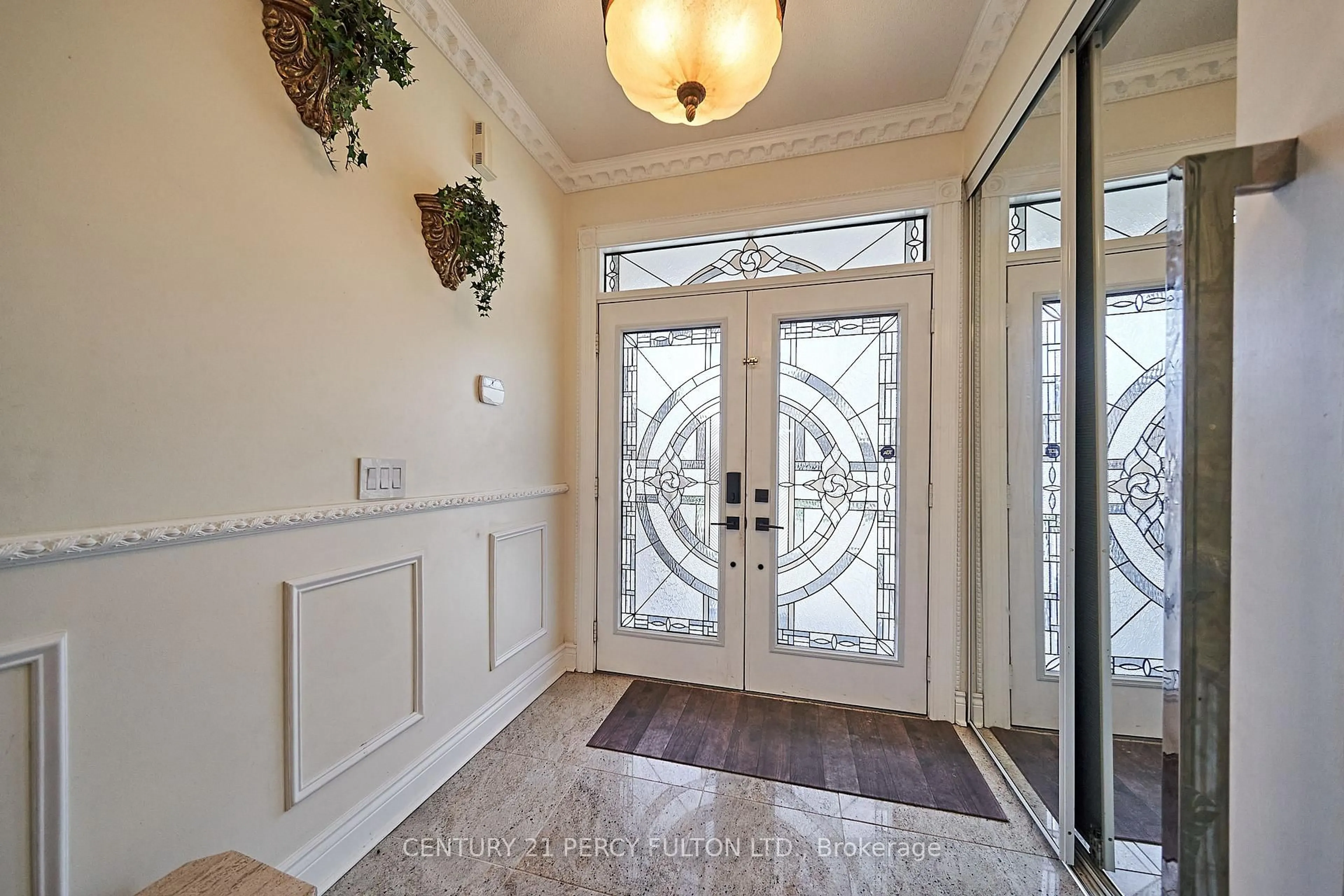 Indoor entryway for 47 Vineyard Ave, Whitby Ontario L1P 1X5