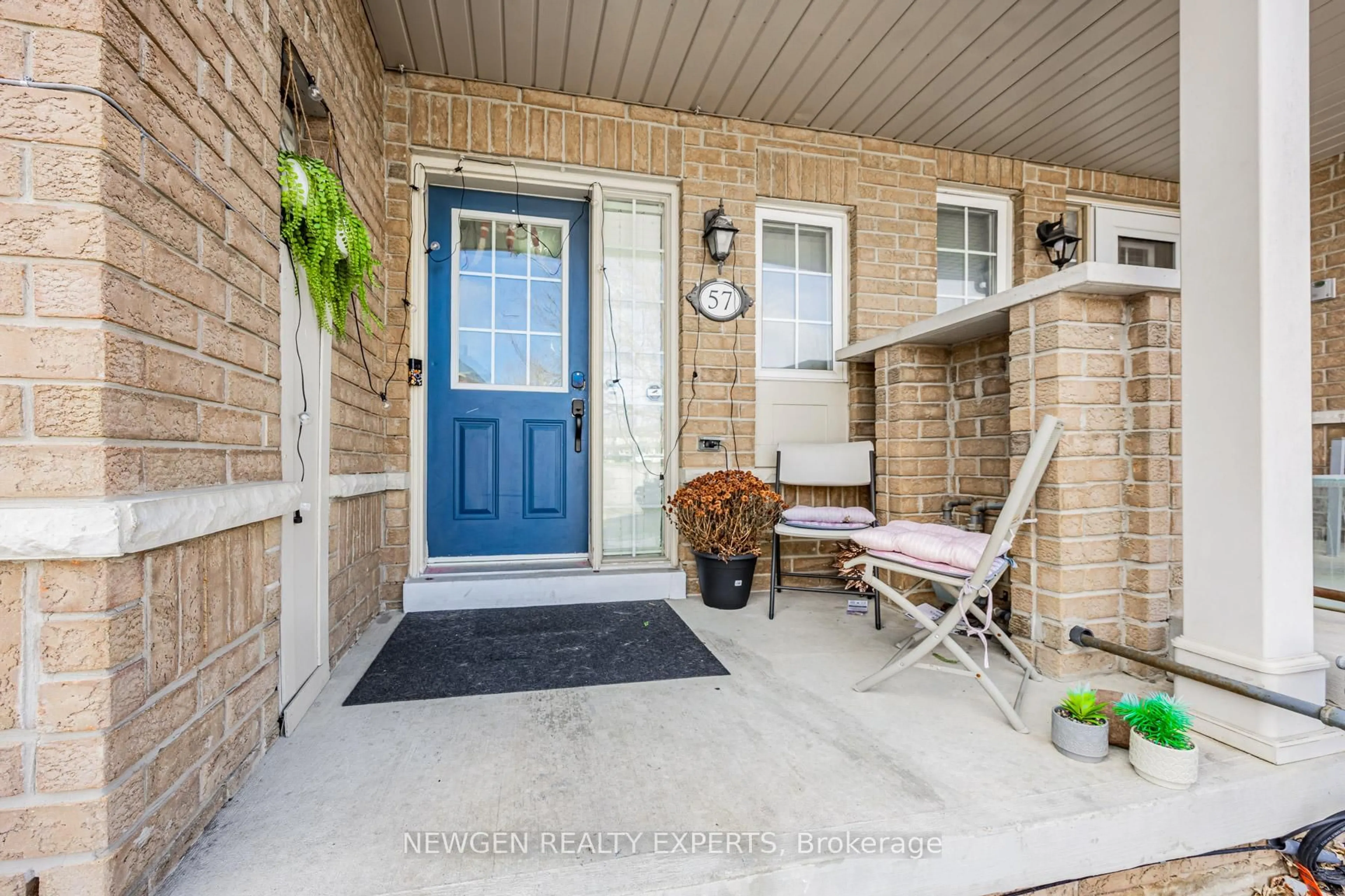 Indoor entryway for 57 Beer Cres, Ajax Ontario L1S 0A3