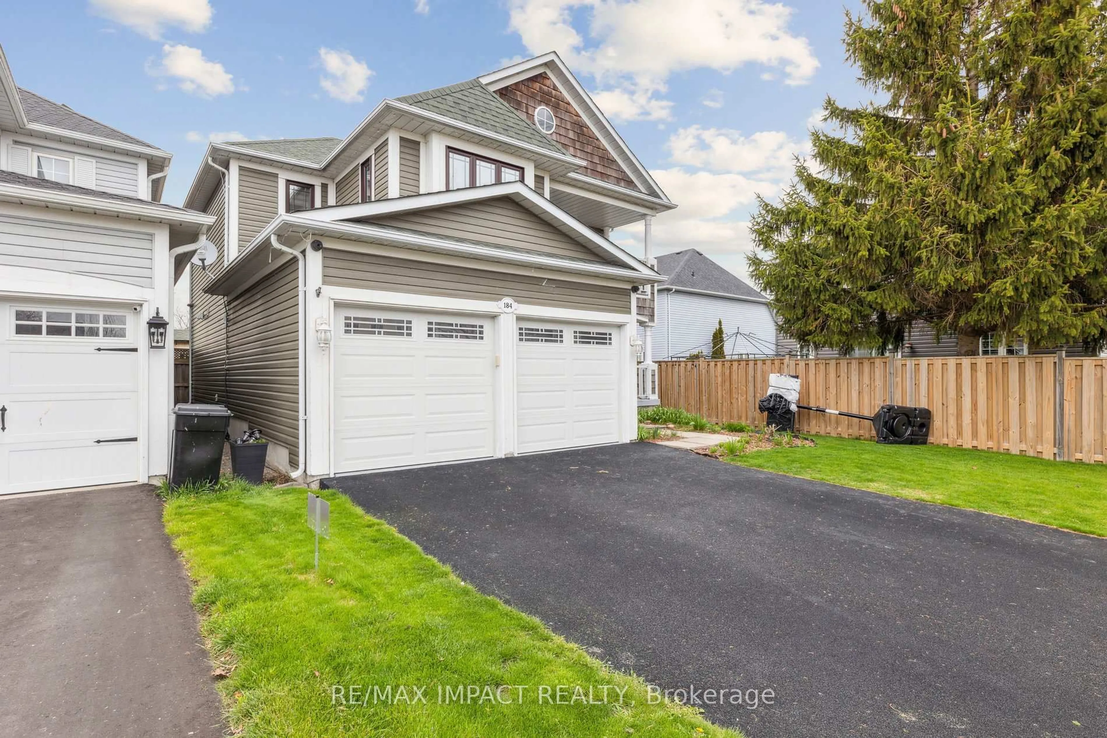 Home with vinyl exterior material, street for 184 Shipway Ave, Clarington Ontario L1B 1N1