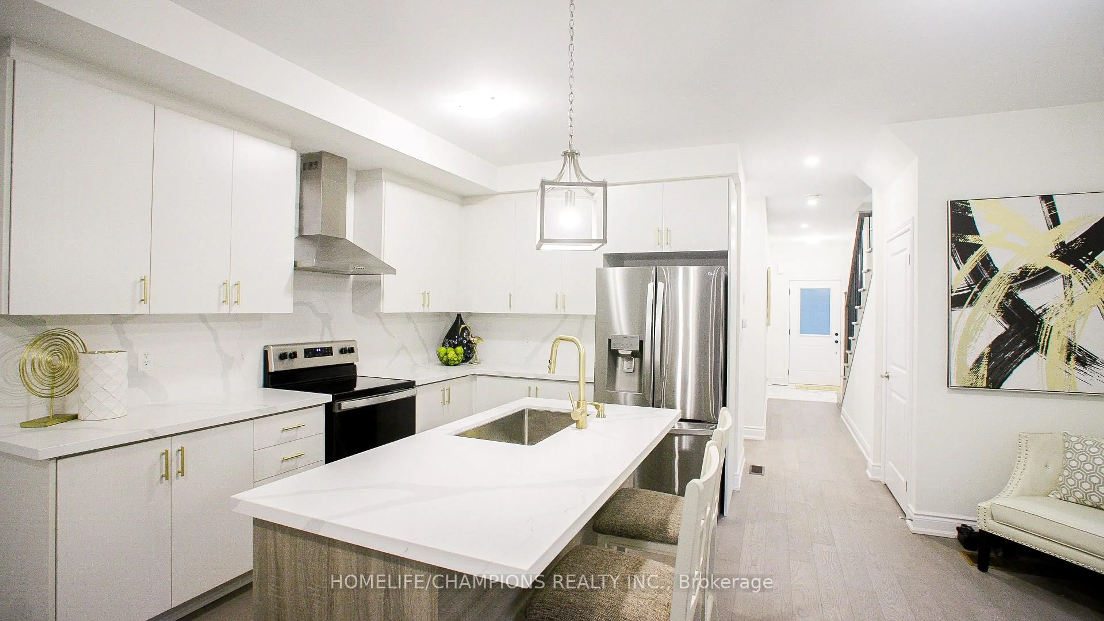Open concept kitchen, ceramic/tile floor for 129 Guelph St, Oshawa Ontario L1H 6H8