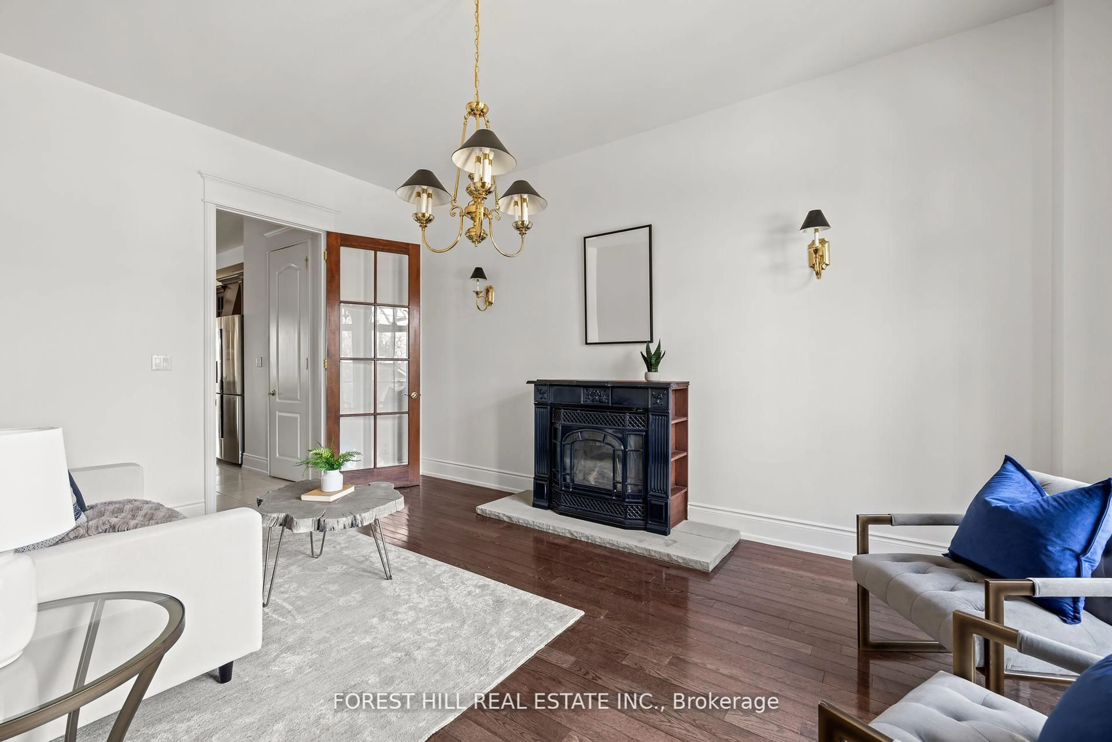 Living room with furniture, unknown for 314 Dyson Rd, Pickering Ontario L1W 2M9