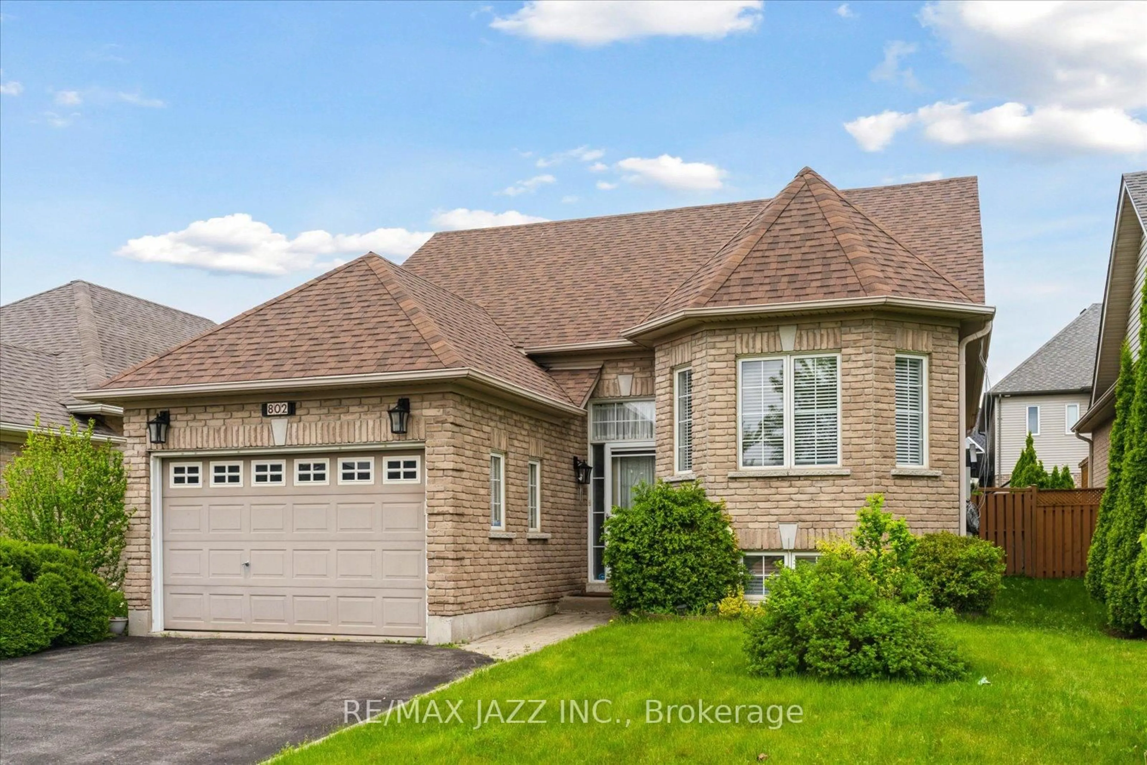 Home with brick exterior material, street for 802 Coldstream Dr, Oshawa Ontario L1K 2Z3