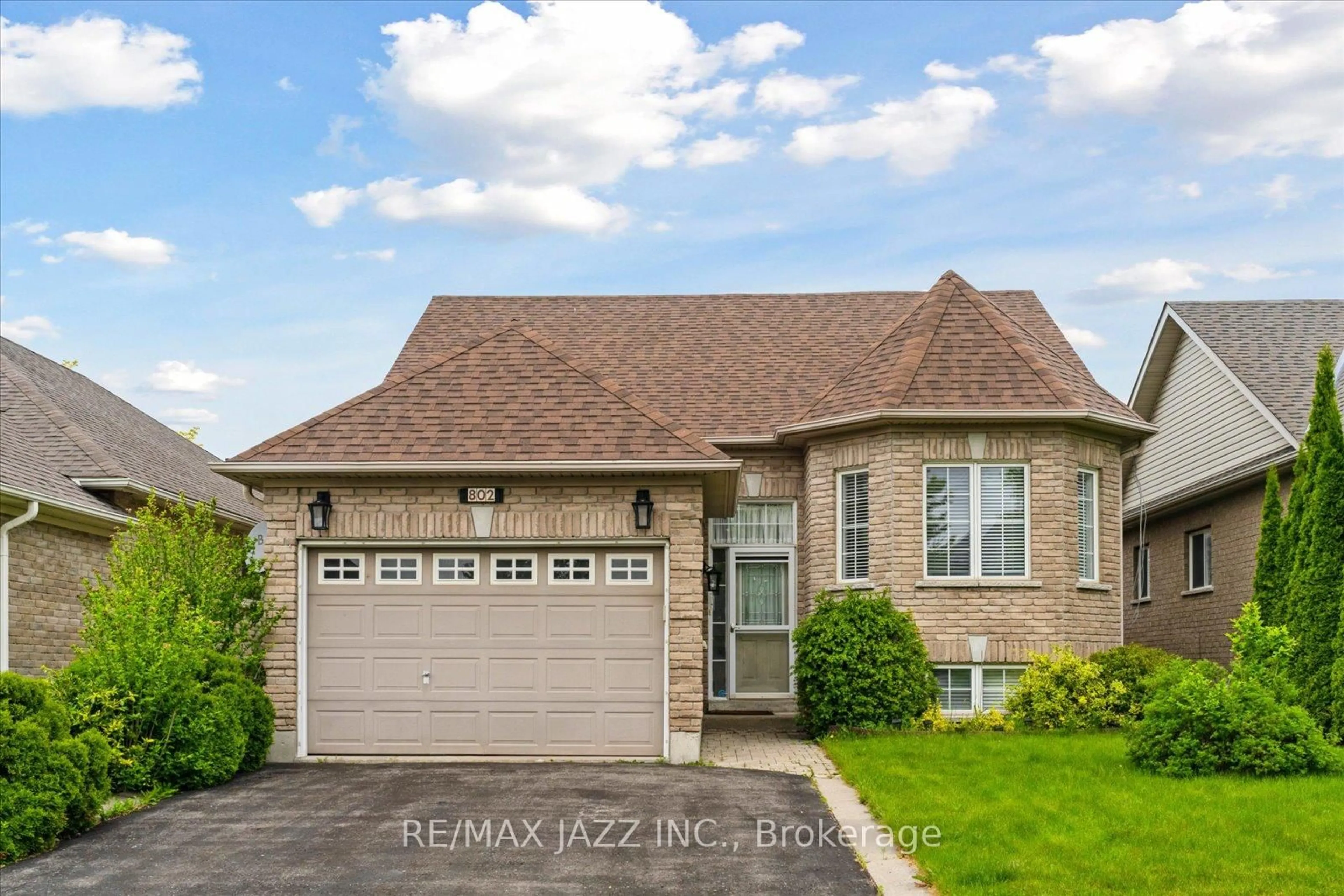 Home with brick exterior material, street for 802 Coldstream Dr, Oshawa Ontario L1K 2Z3