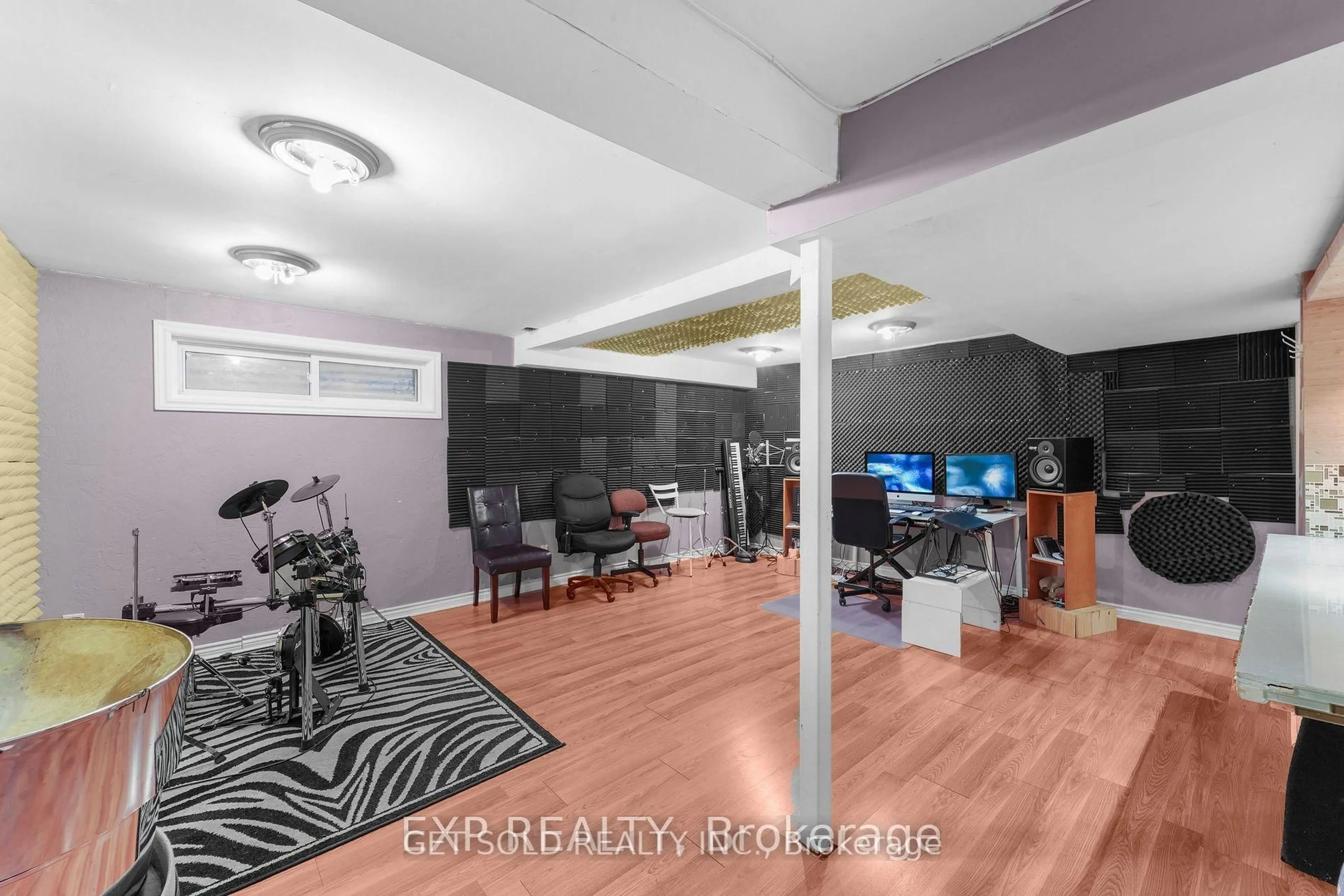 A pic of a room for 1235 Radom St #57, Pickering Ontario L1W 1J3