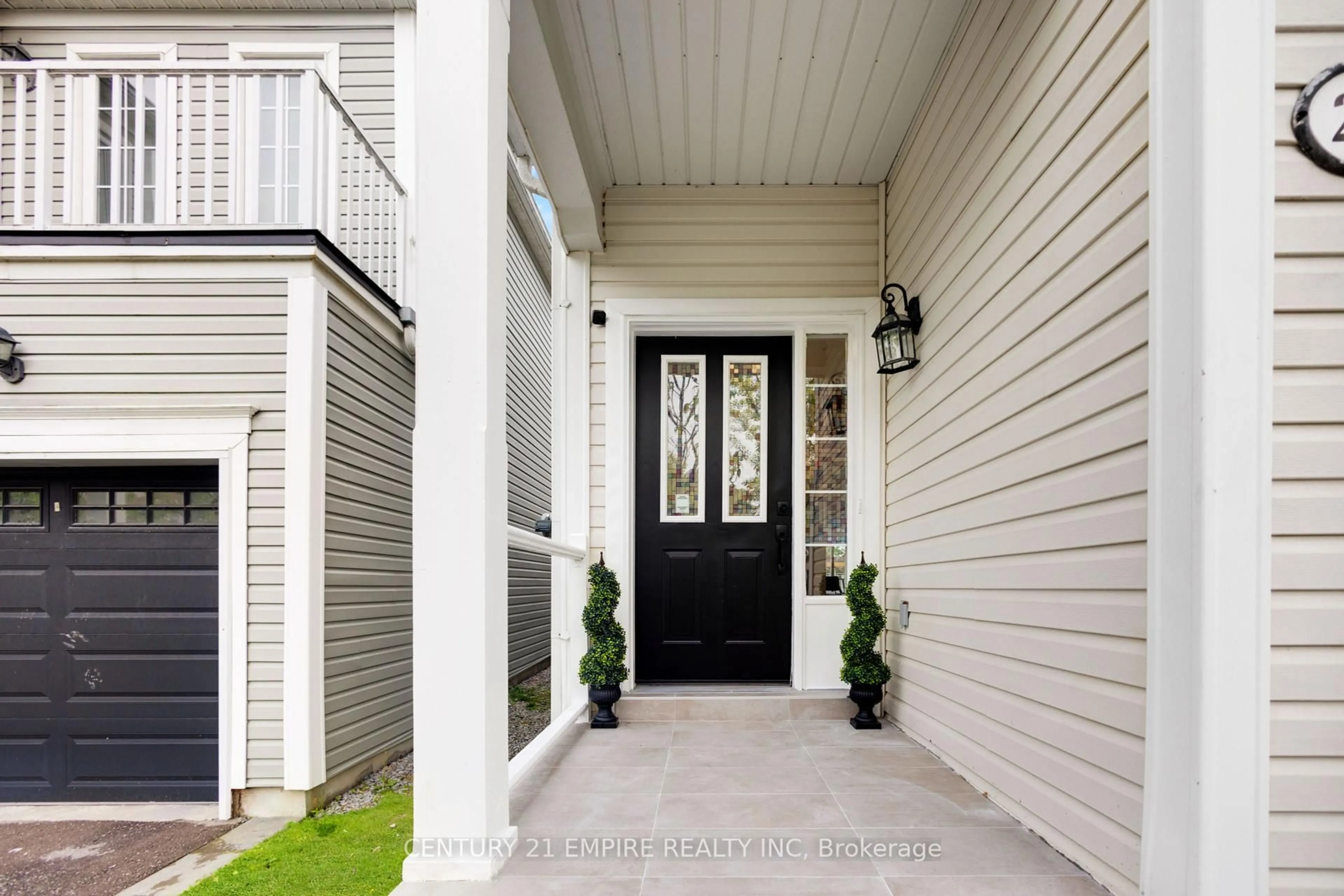 Indoor entryway for 25 Warwick Ave, Ajax Ontario L1Z 1K7