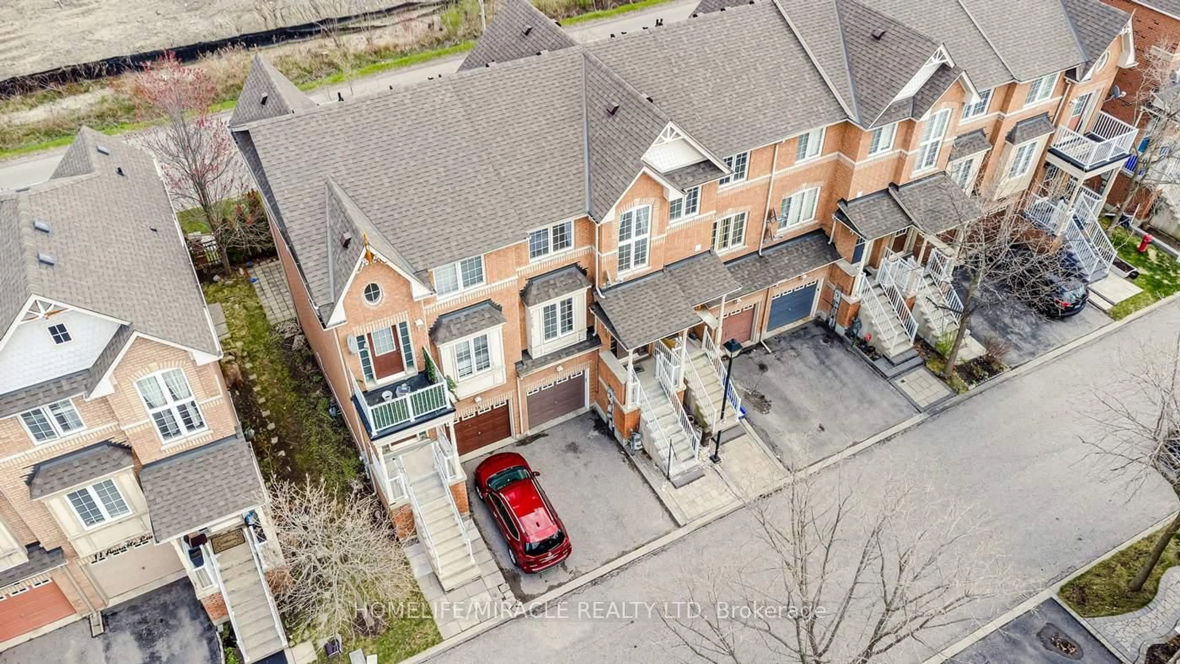 A pic from outside/outdoor area/front of a property/back of a property/a pic from drone, street for 15 Annable Lane, Ajax Ontario L1S 7S6