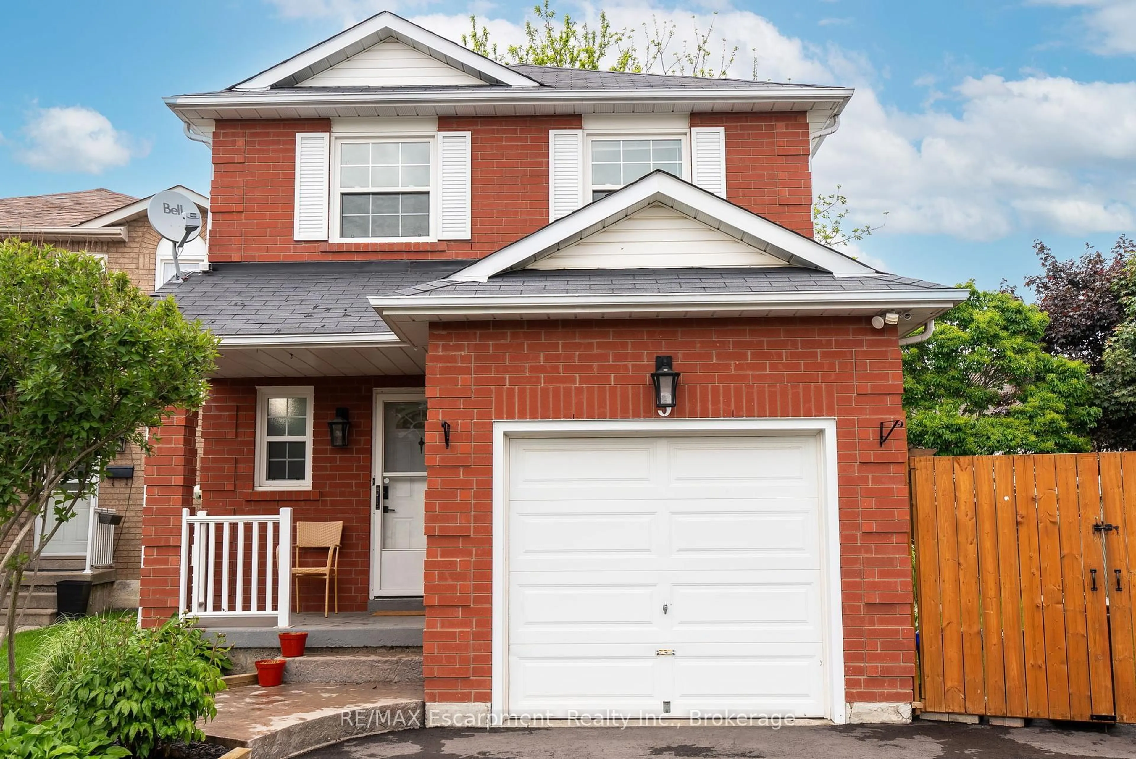 Home with brick exterior material, street for 9 Barker Crt, Clarington Ontario L1C 4M1
