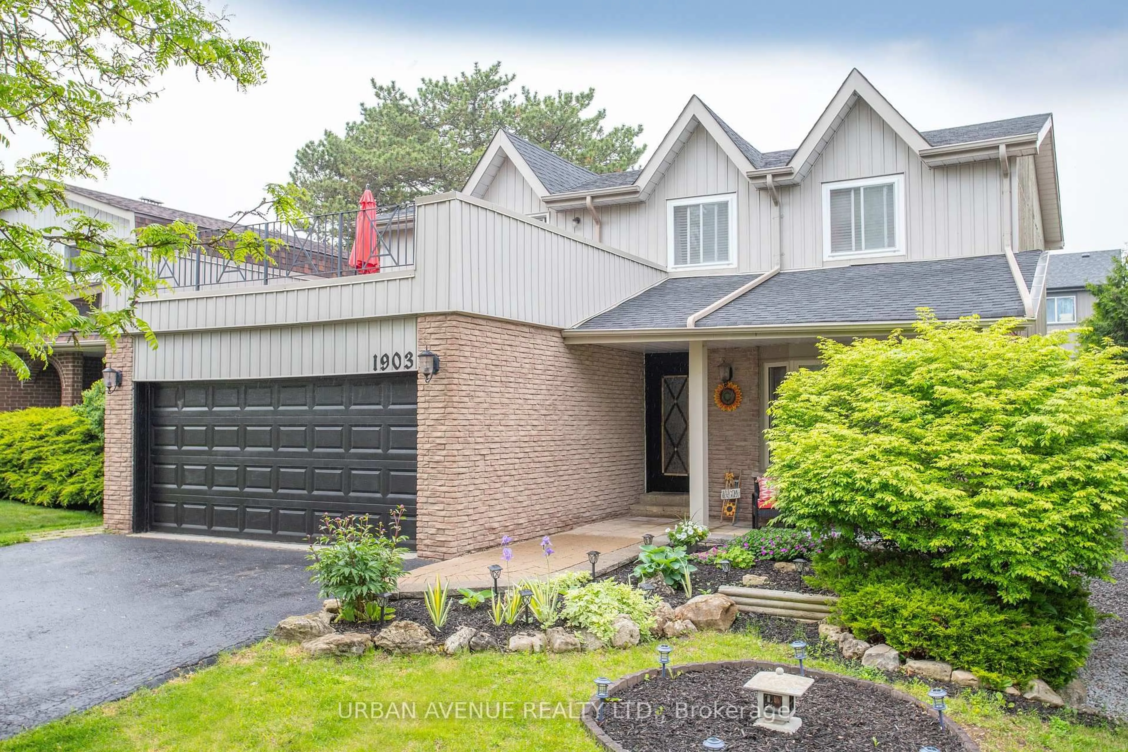 Home with brick exterior material, street for 1903 New St, Pickering Ontario L1V 3J8