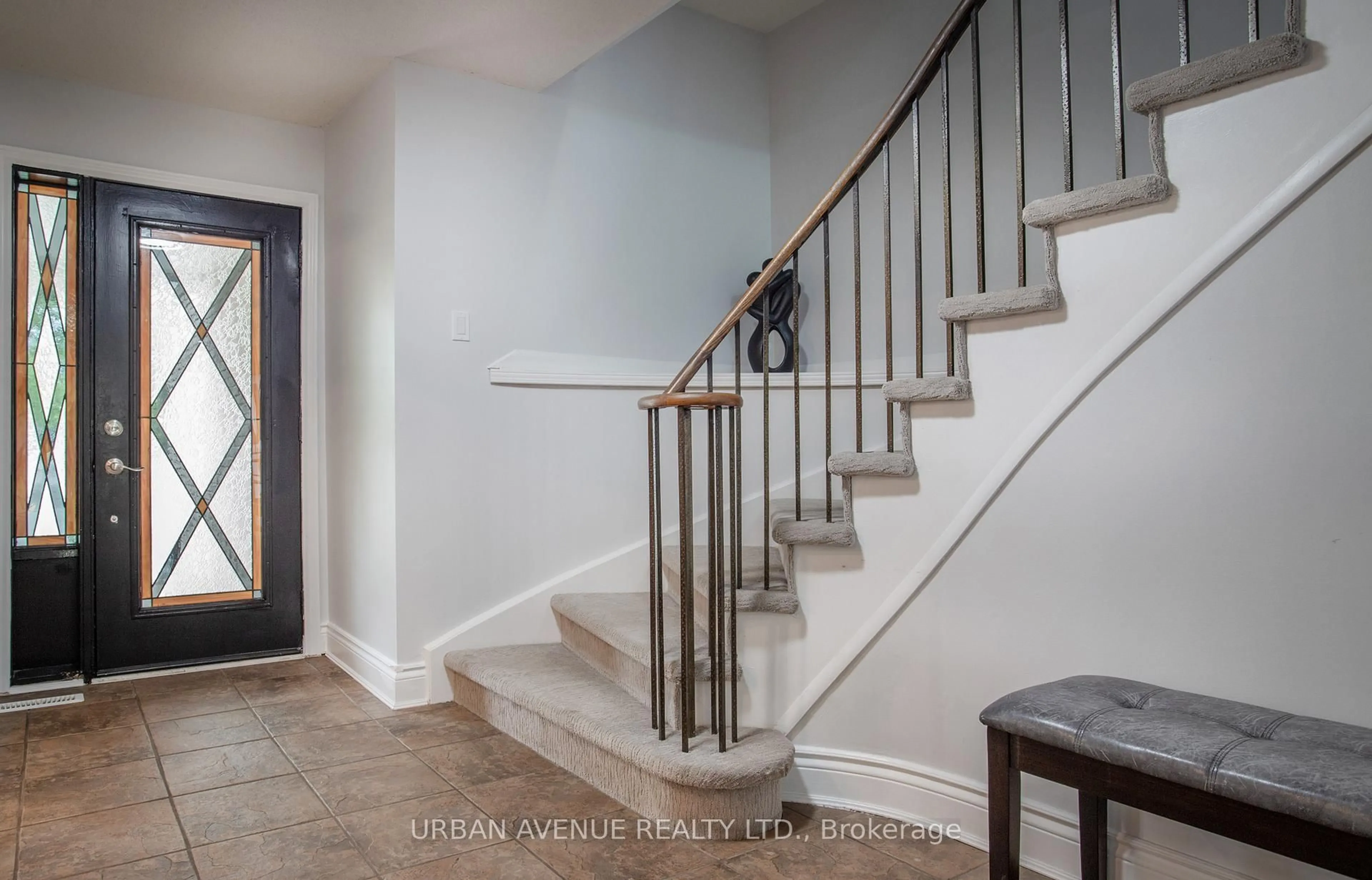 Unknown for 1903 New St, Pickering Ontario L1V 3J8