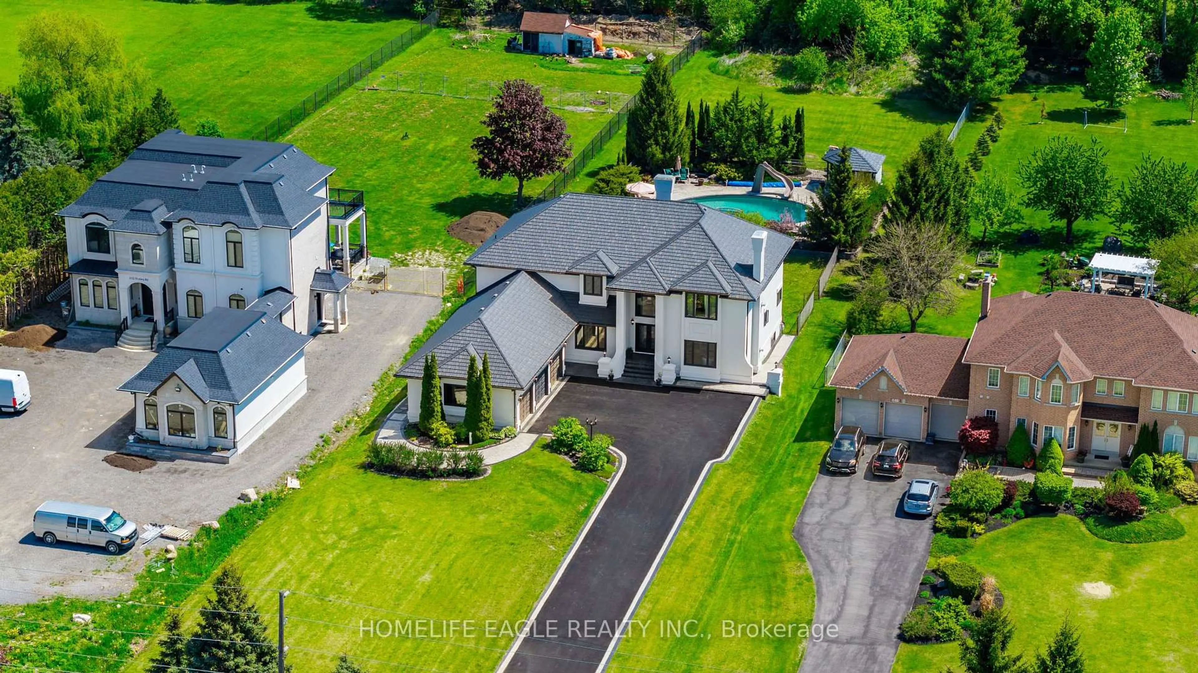 A pic from outside/outdoor area/front of a property/back of a property/a pic from drone, street for 3525 Westney Rd, Pickering Ontario L0H 1H0