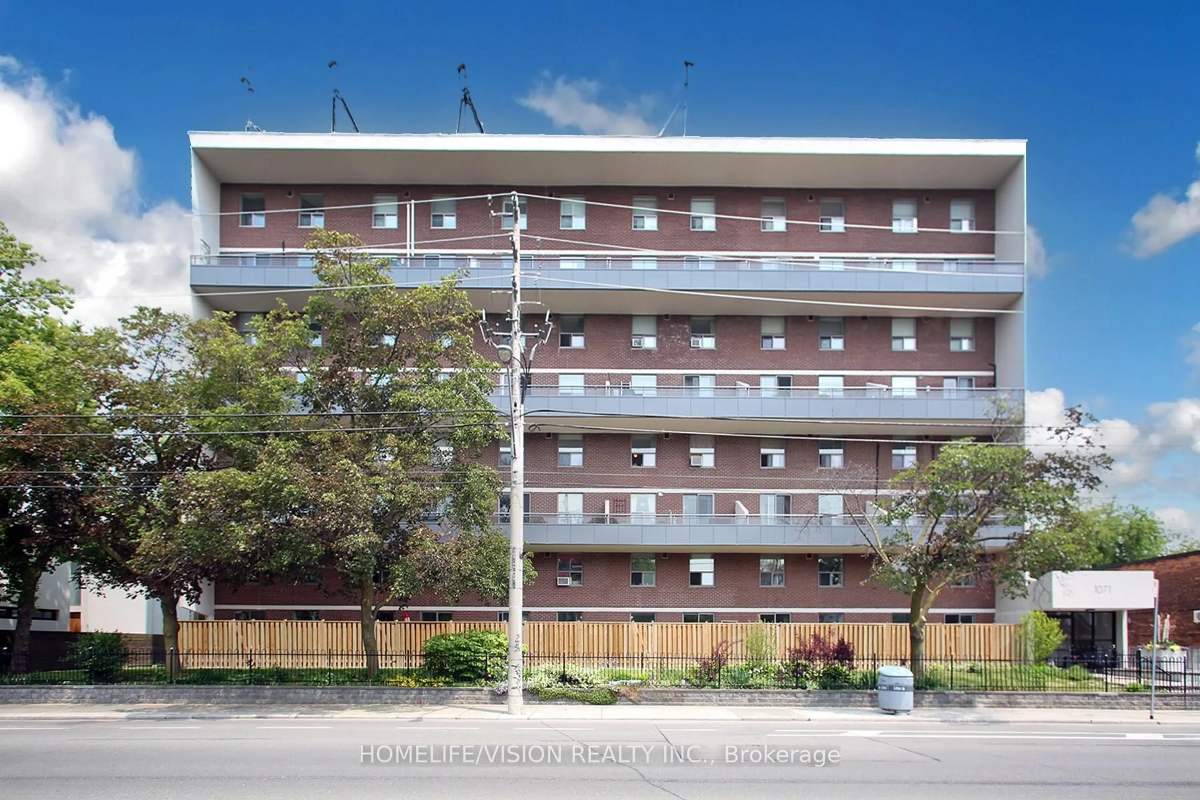 Unknown for 1071 Woodbine Ave #207, Toronto Ontario M4C 4C2