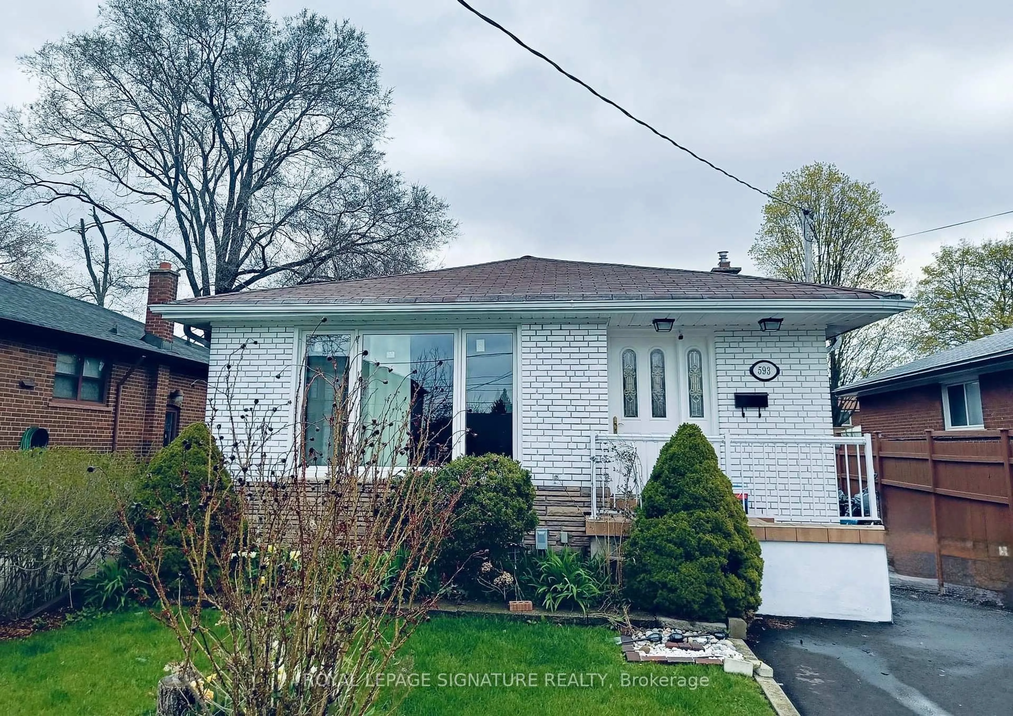 Unknown for 593 Pharmacy Ave, Toronto Ontario M1L 3H1