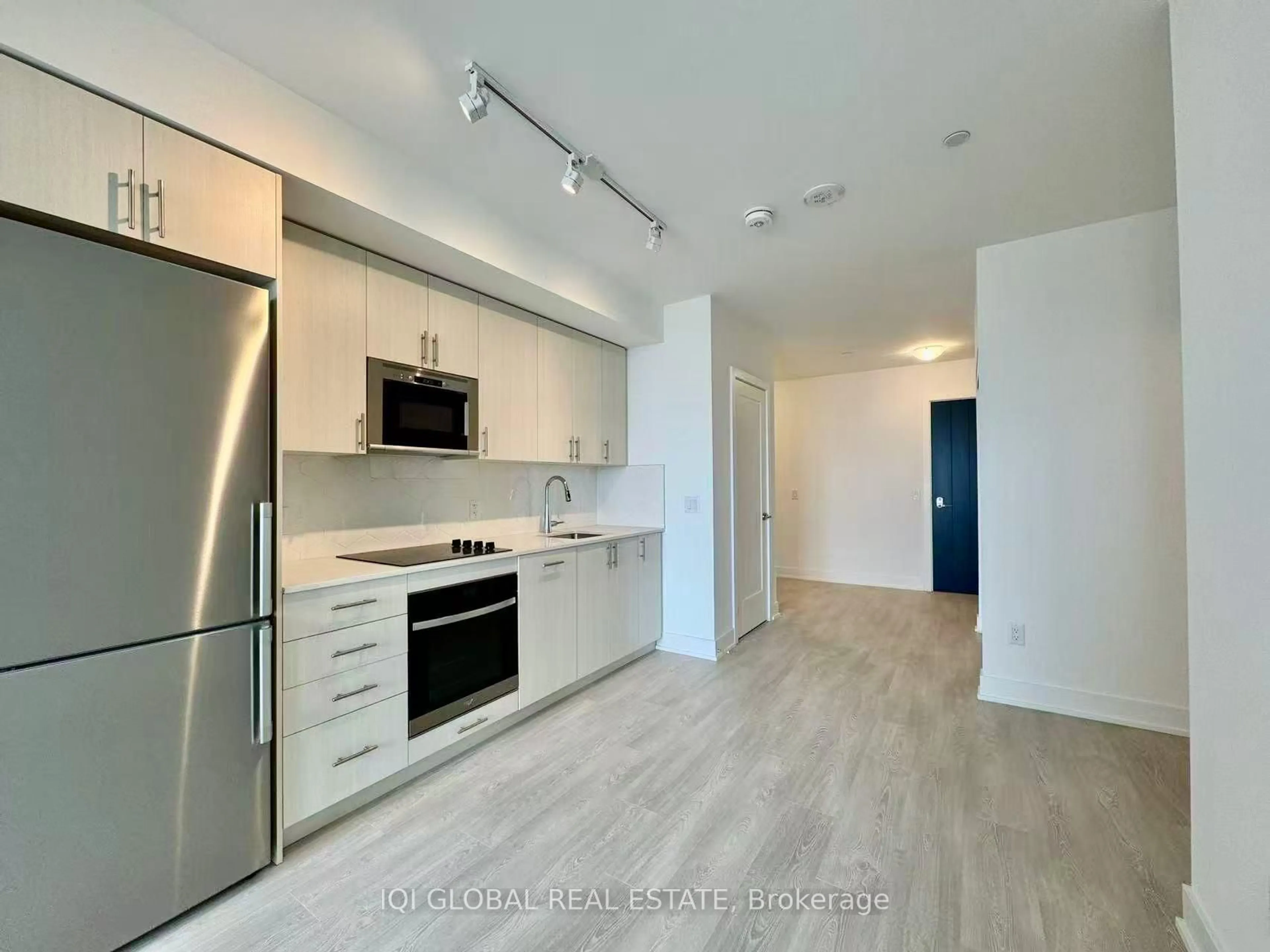 Unknown for 2545 Simcoe St #312, Oshawa Ontario L1L 0W3