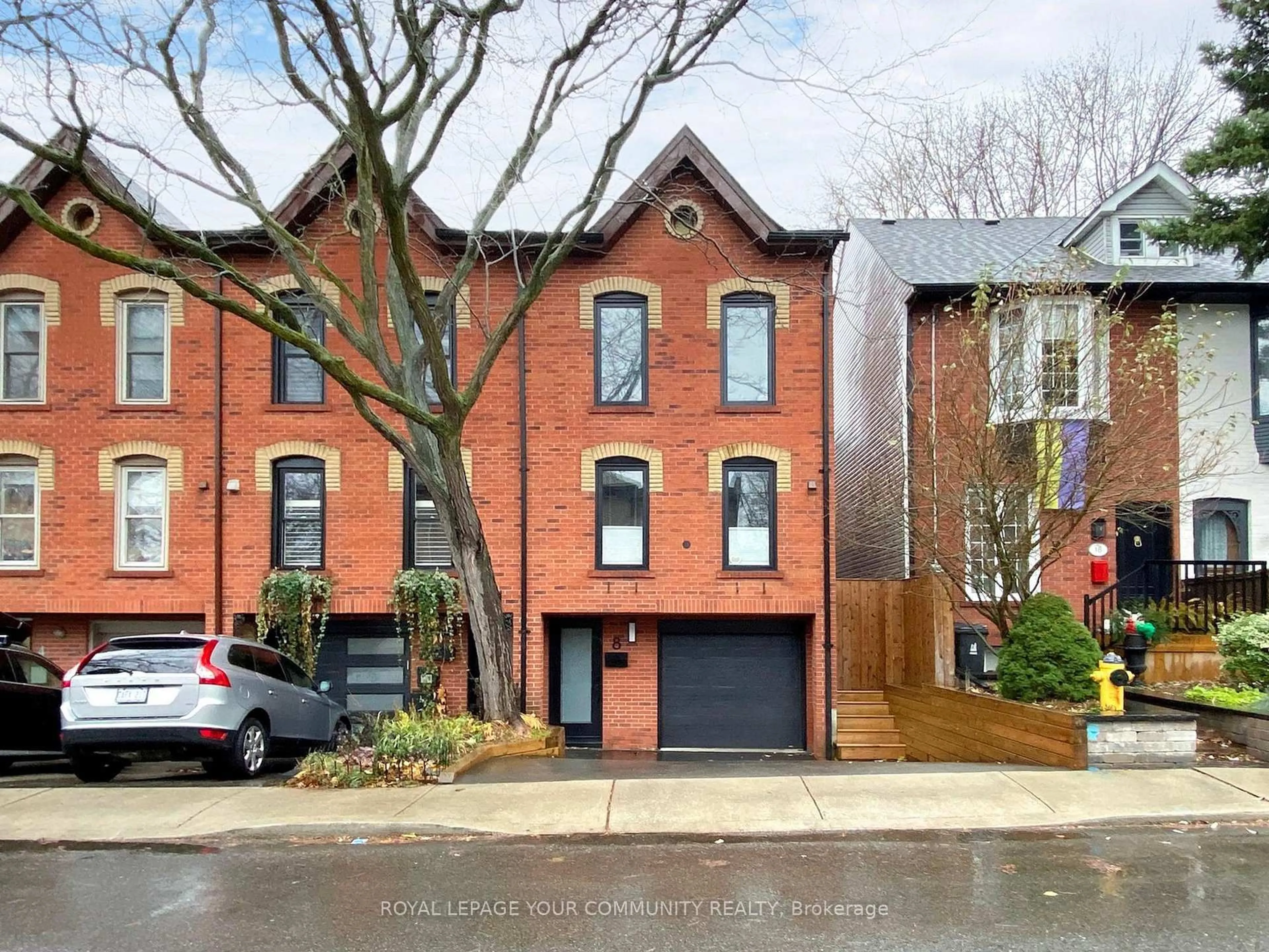 Home with brick exterior material, street for 8 West Ave, Toronto Ontario M4M 2L8