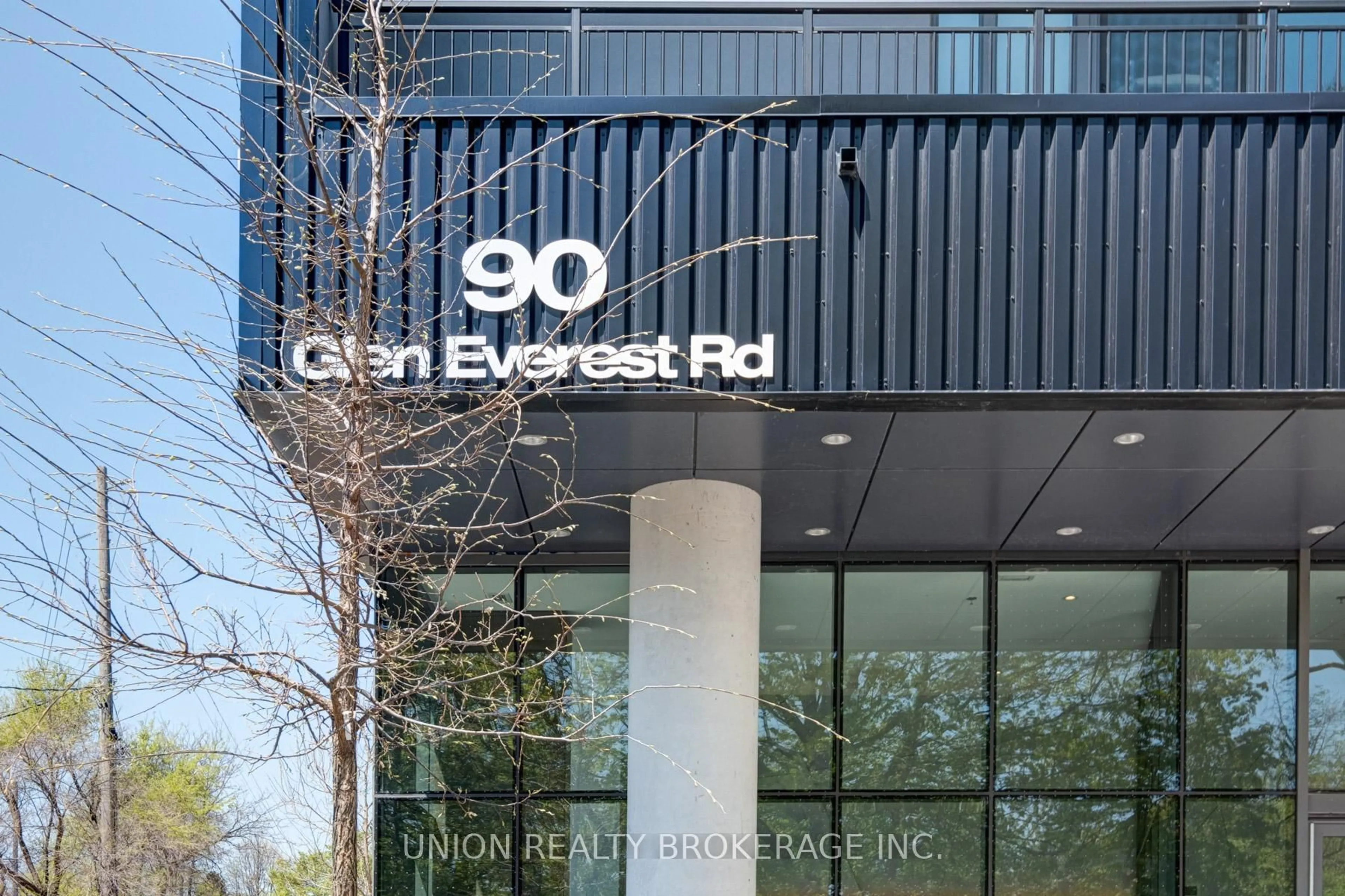 Indoor foyer for 90 Glen Everest Rd #810, Toronto Ontario M1N 0C3