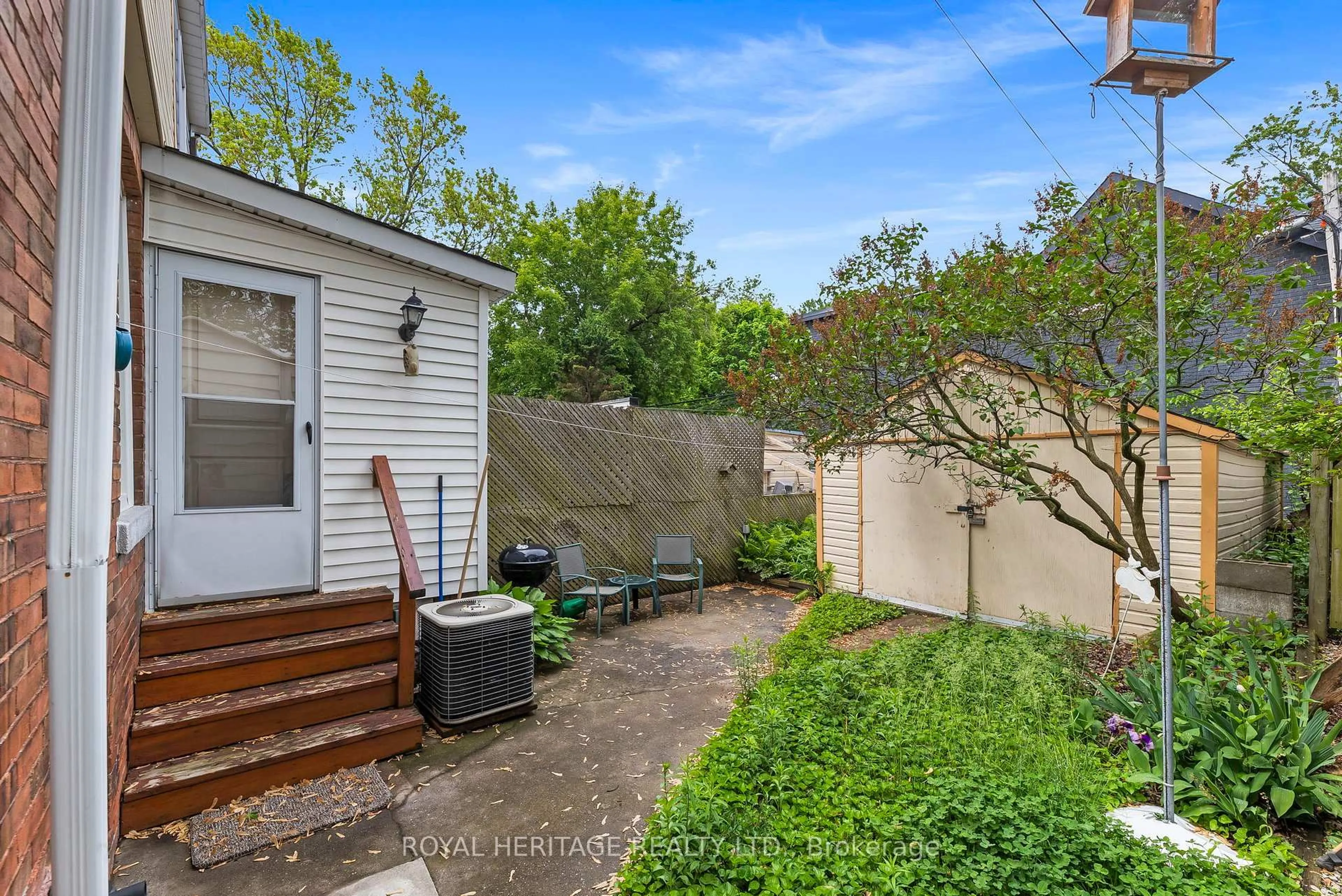Patio, street for 96 WOODINGTON Ave, Toronto Ontario M4C 3J8
