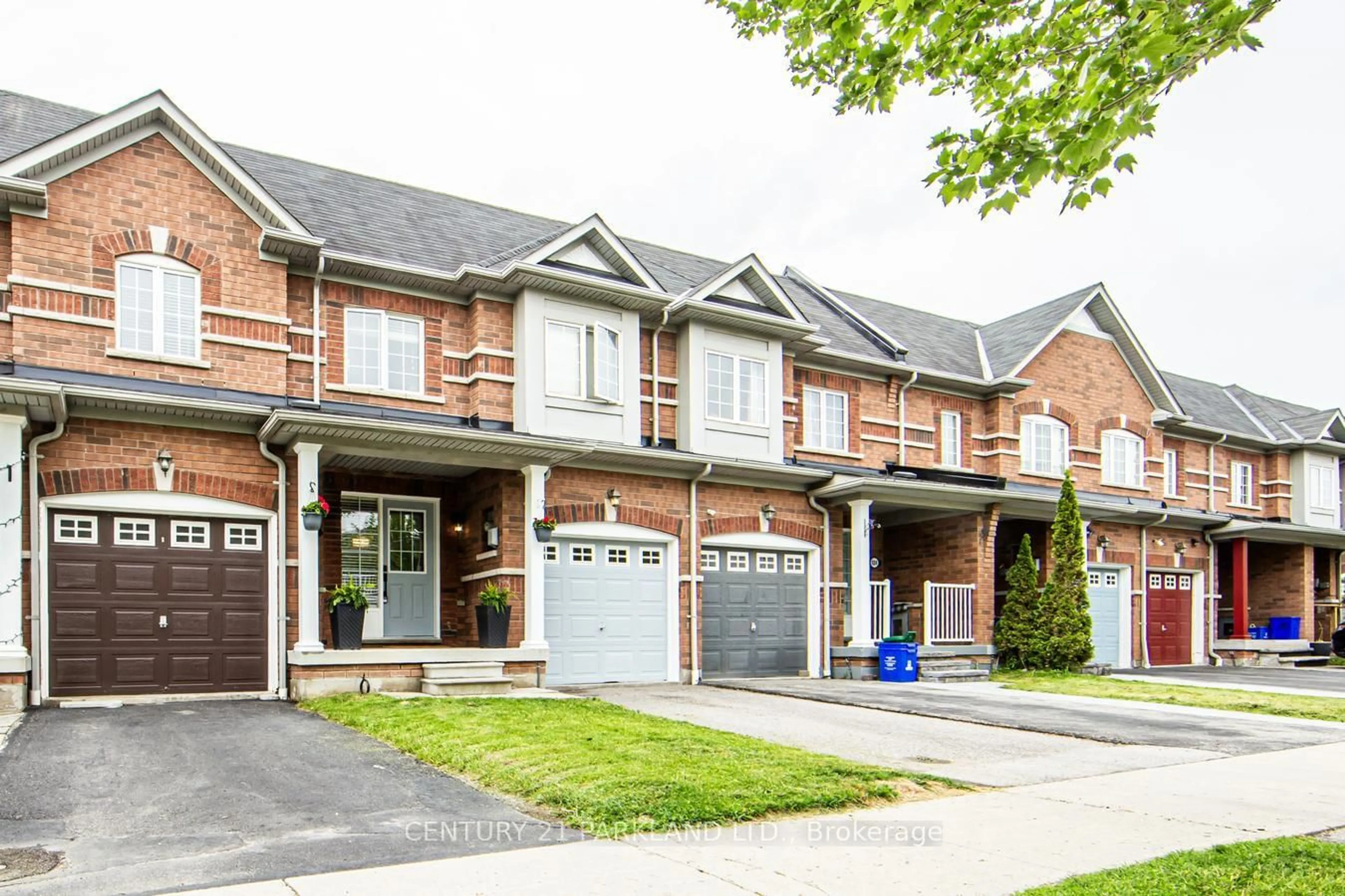 Home with brick exterior material, street for 126 Oceanpearl Cres, Whitby Ontario L1N 0C4