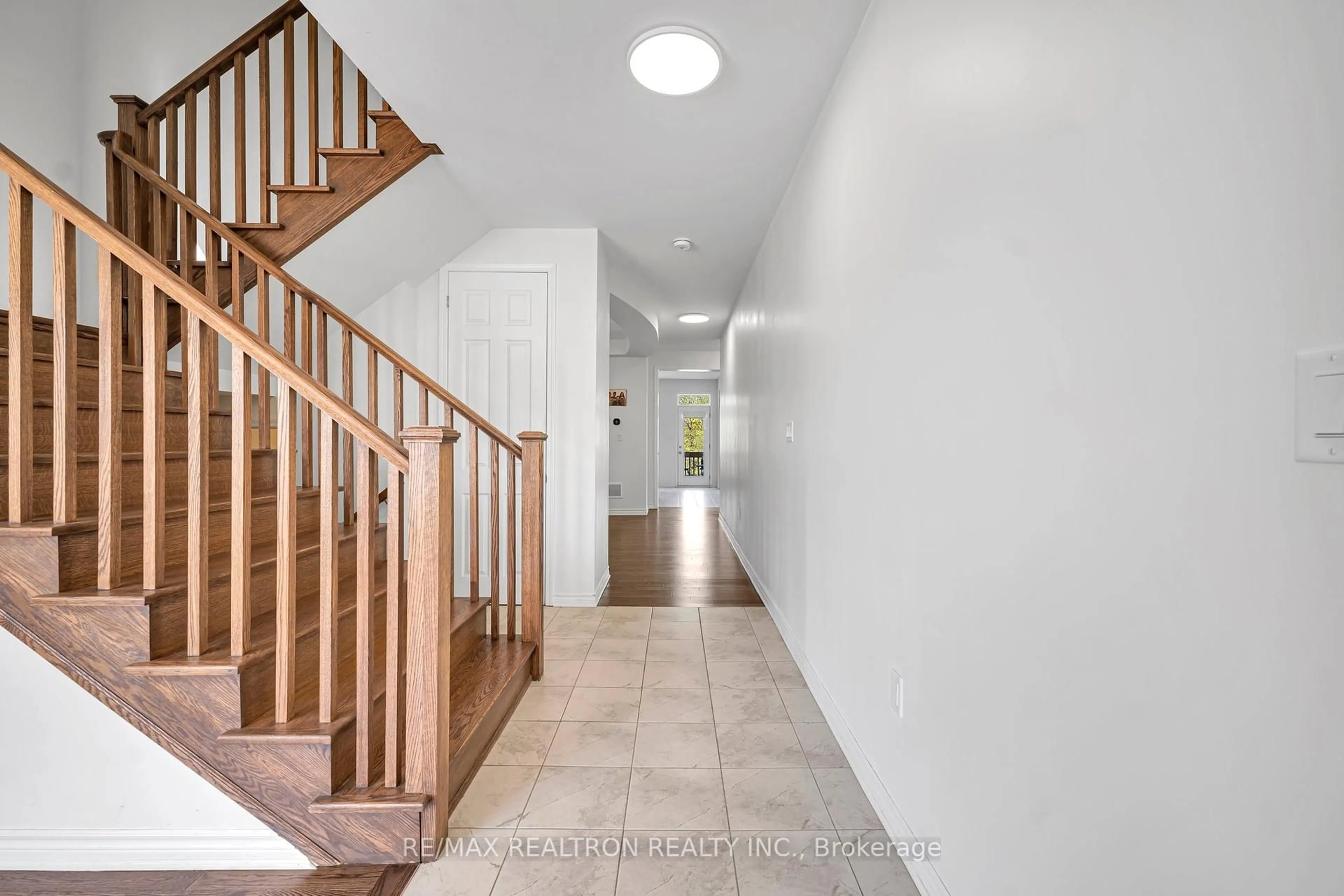 Unknown for 3038 Hollyberry Tr, Pickering Ontario L1X 0N5