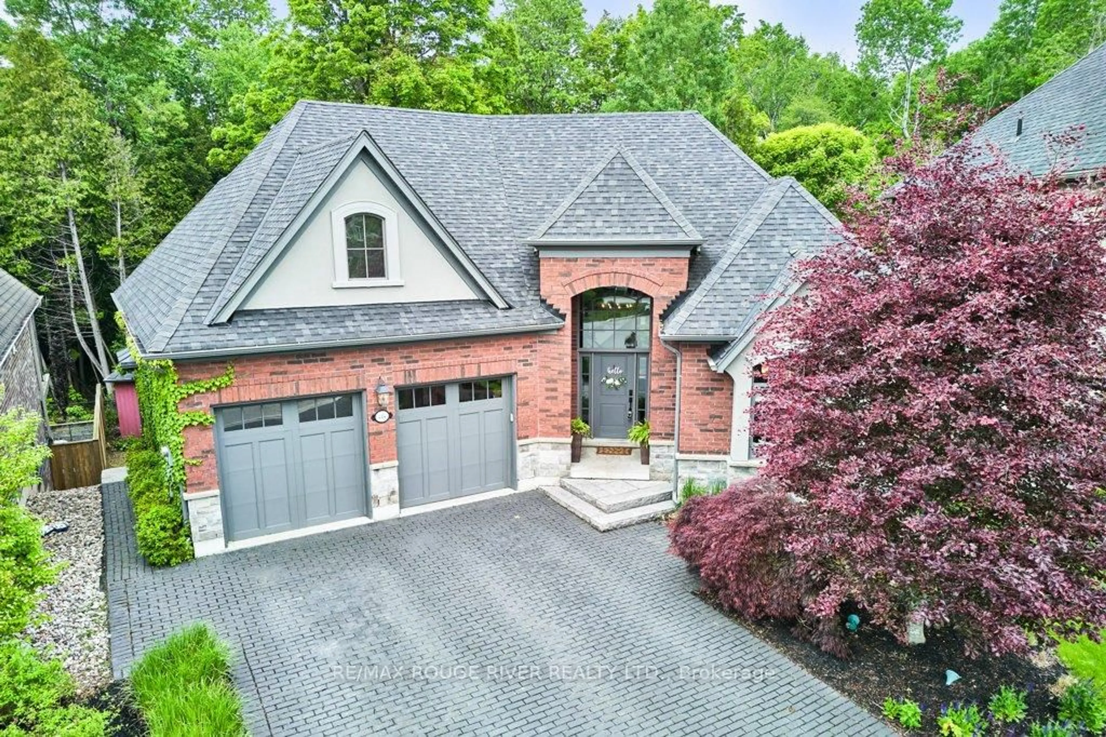 Home with brick exterior material, street for 85 Mclellan Crt, Clarington Ontario L1E 1Z9
