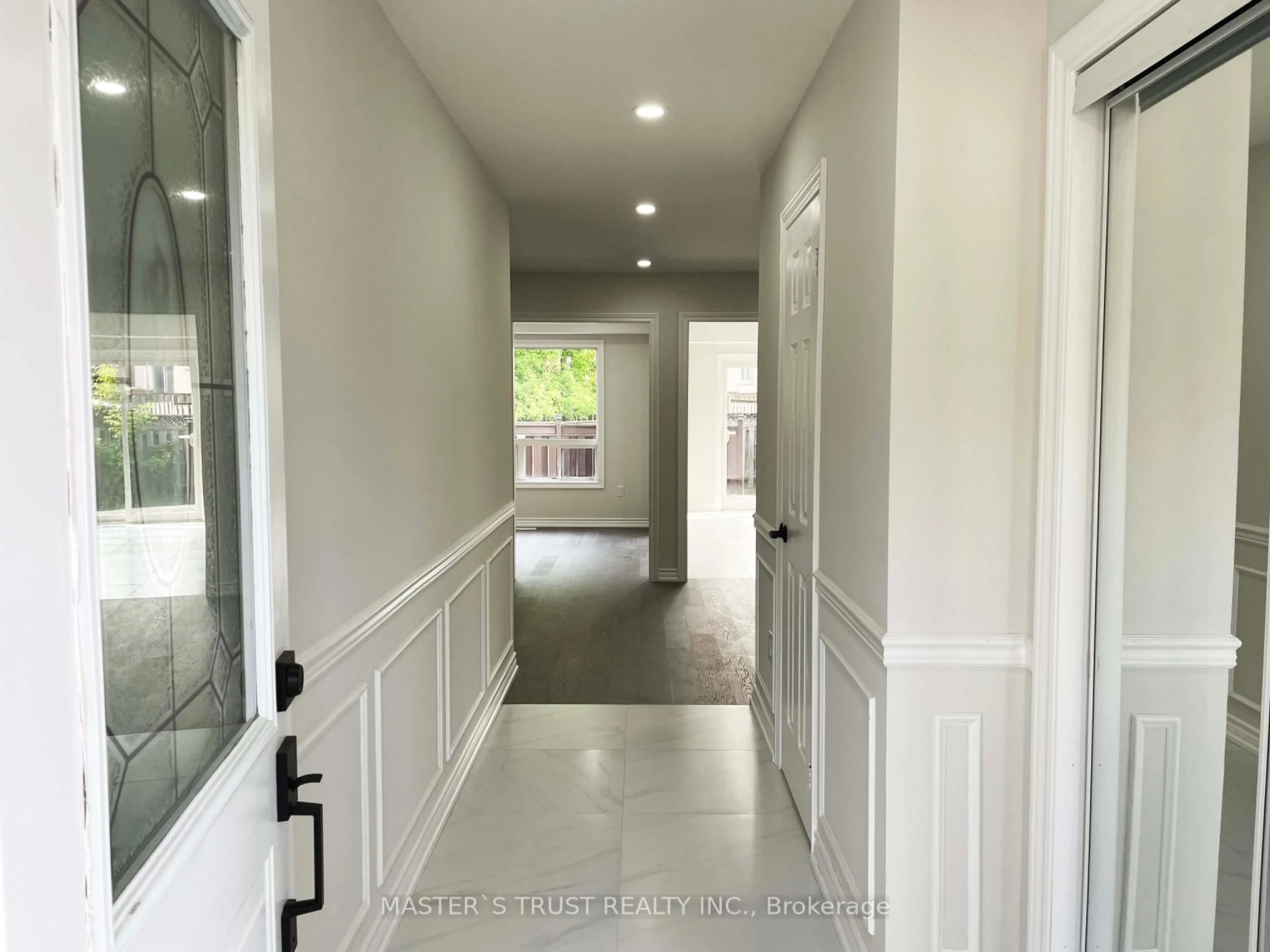 Indoor entryway for 189 Andona Cres, Toronto Ontario M1C 5J7