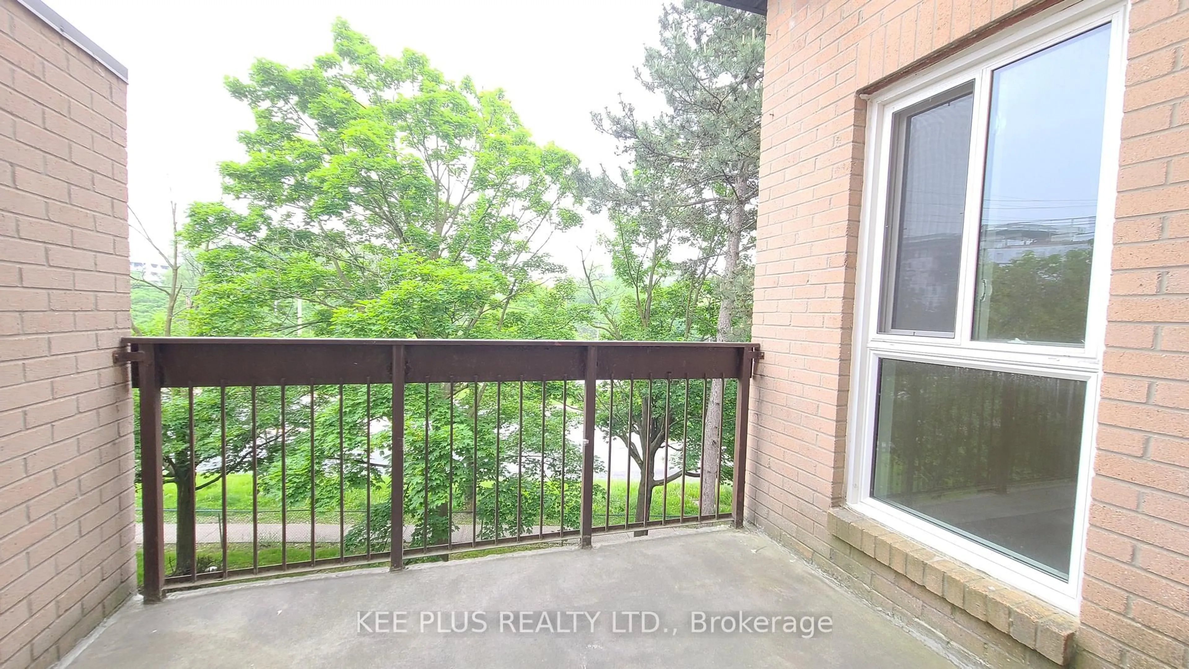 Balcony in the apartment, water/lake/river/ocean view for 100 Mornelle Crt #2055, Toronto Ontario M1E 4X2