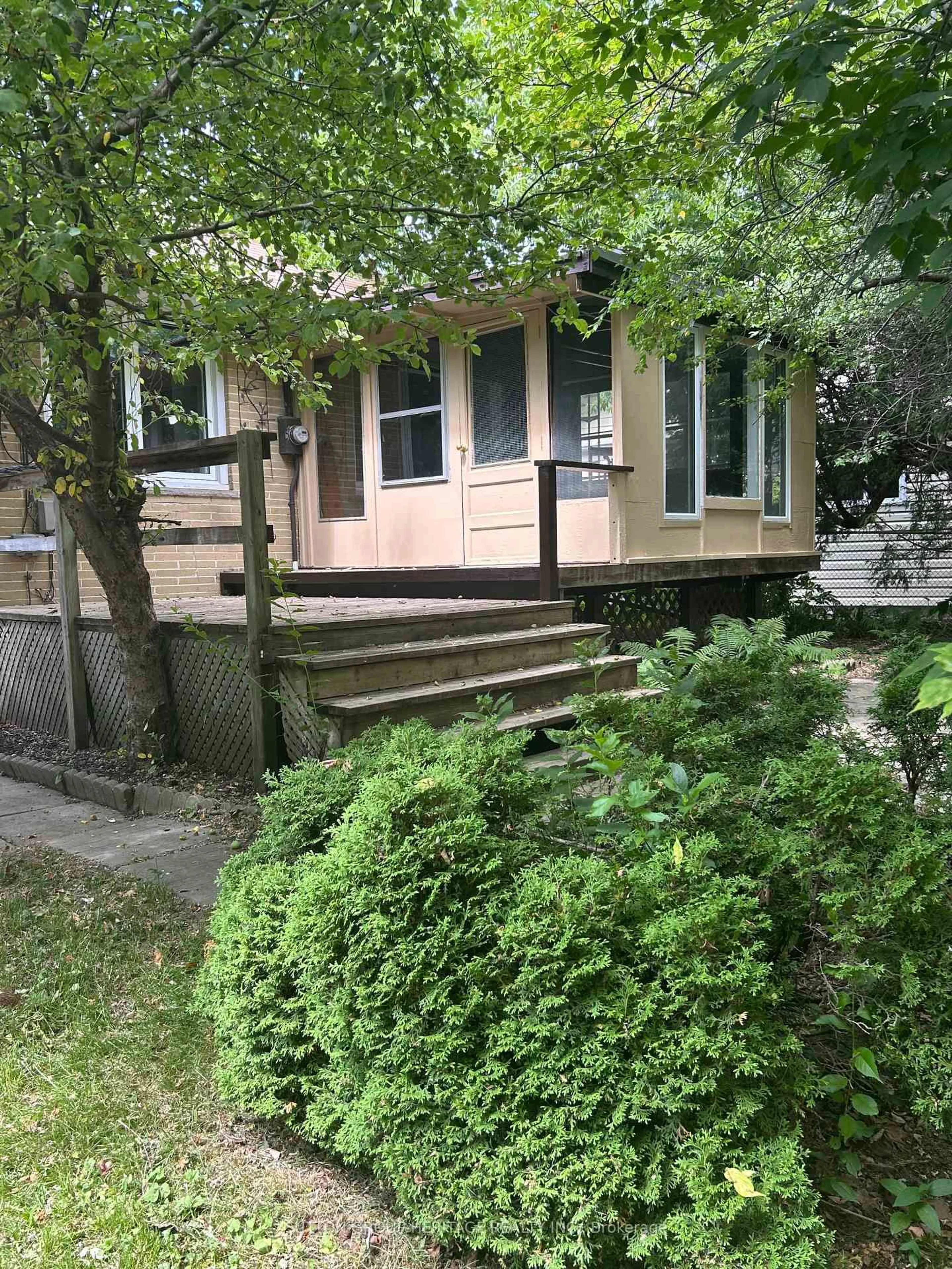 Unknown for 51 Admiral Rd, Ajax Ontario L1S 2N8