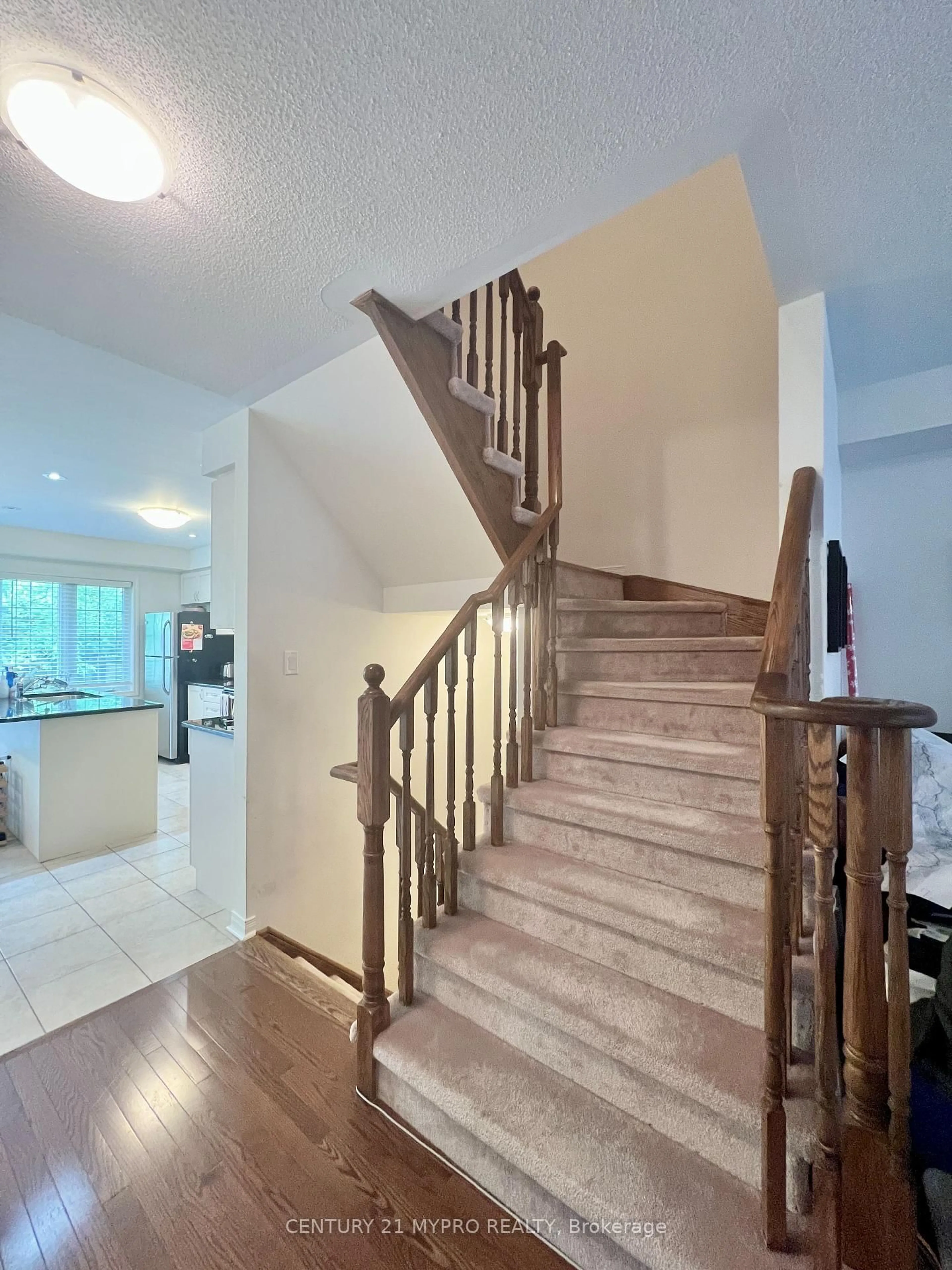 Unknown for 7 Magpie Way, Whitby Ontario L1N 0K7