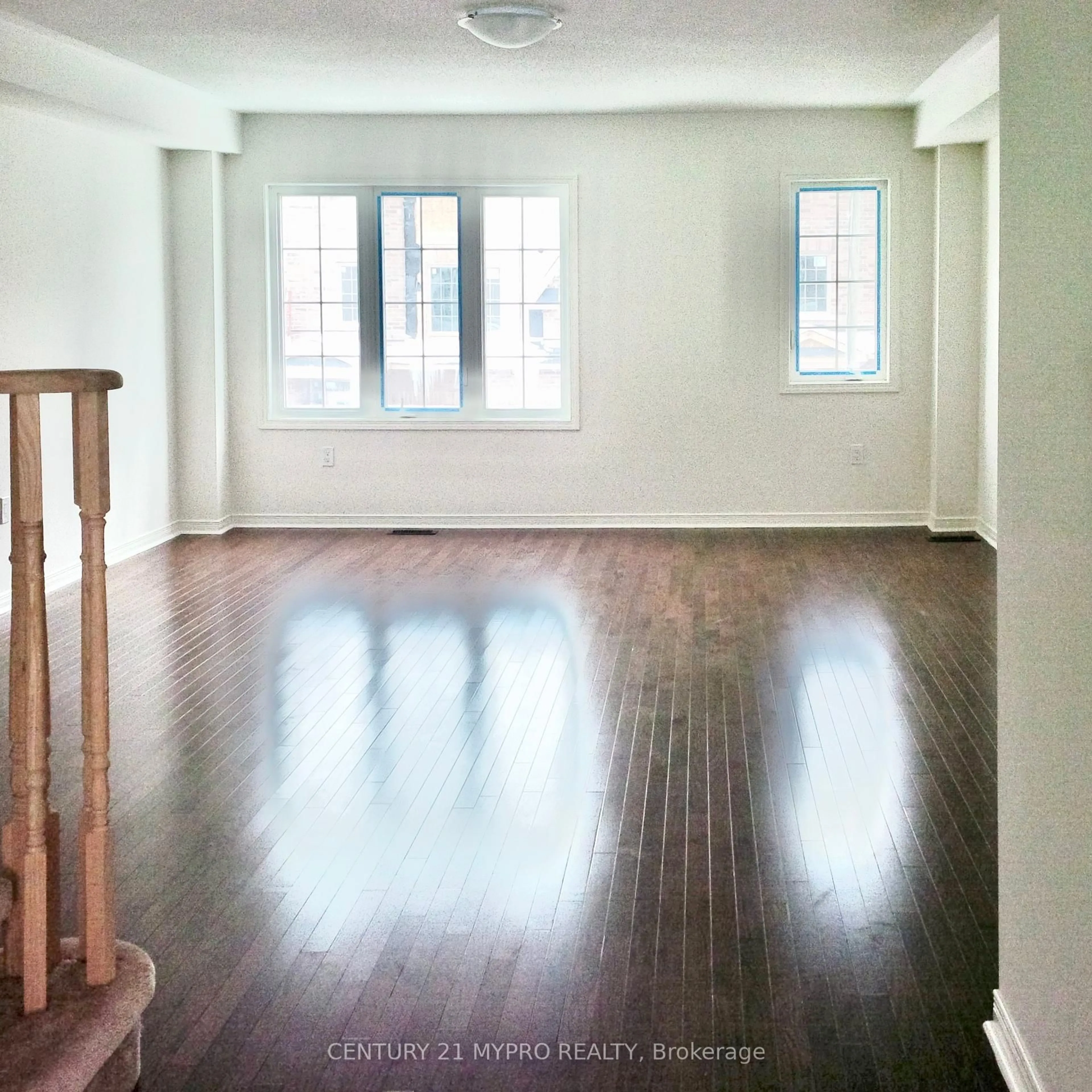 Unknown for 7 Magpie Way, Whitby Ontario L1N 0K7