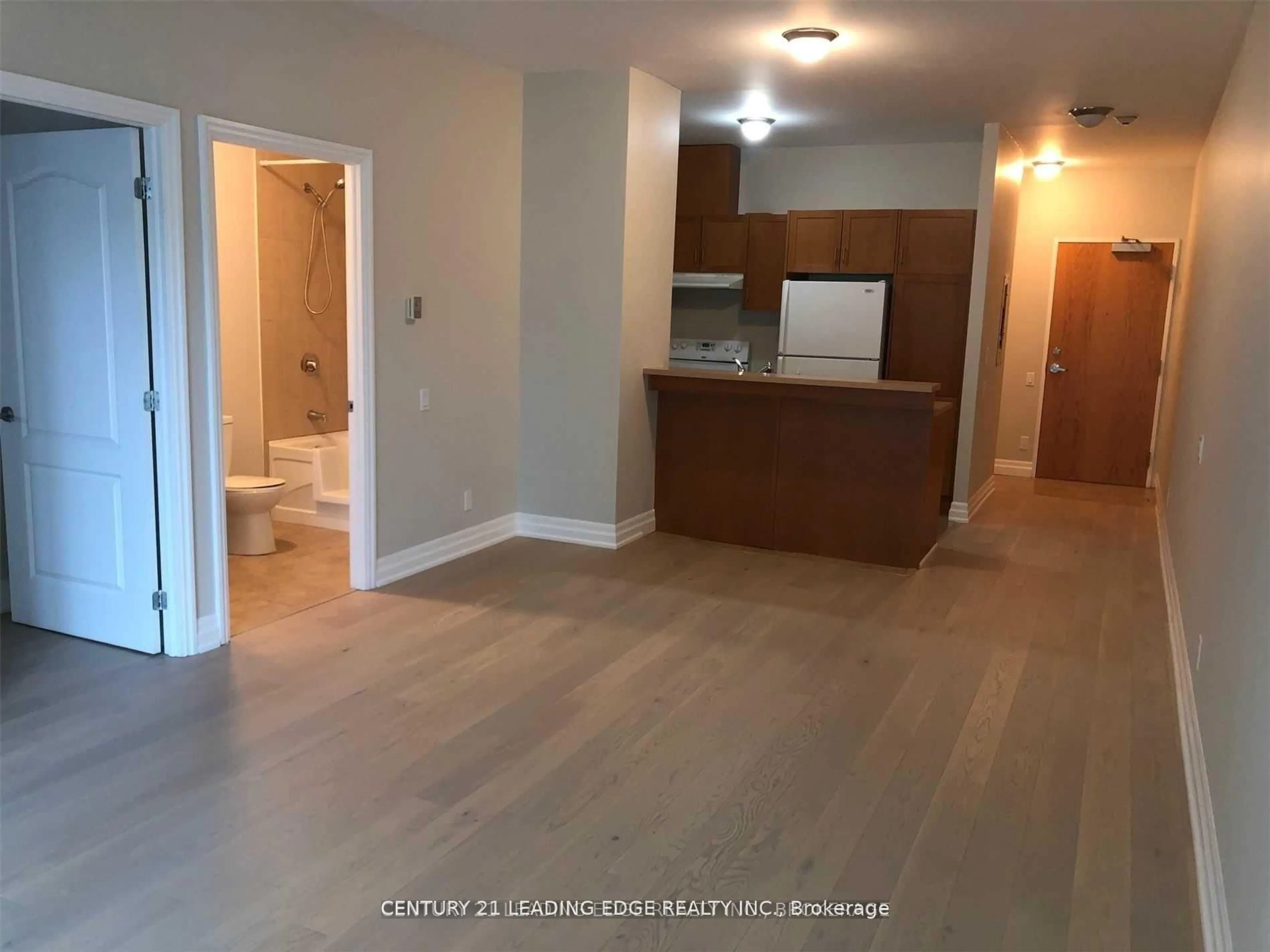 A pic of a room for 44 Bond St #302, Oshawa Ontario L1G 6R2