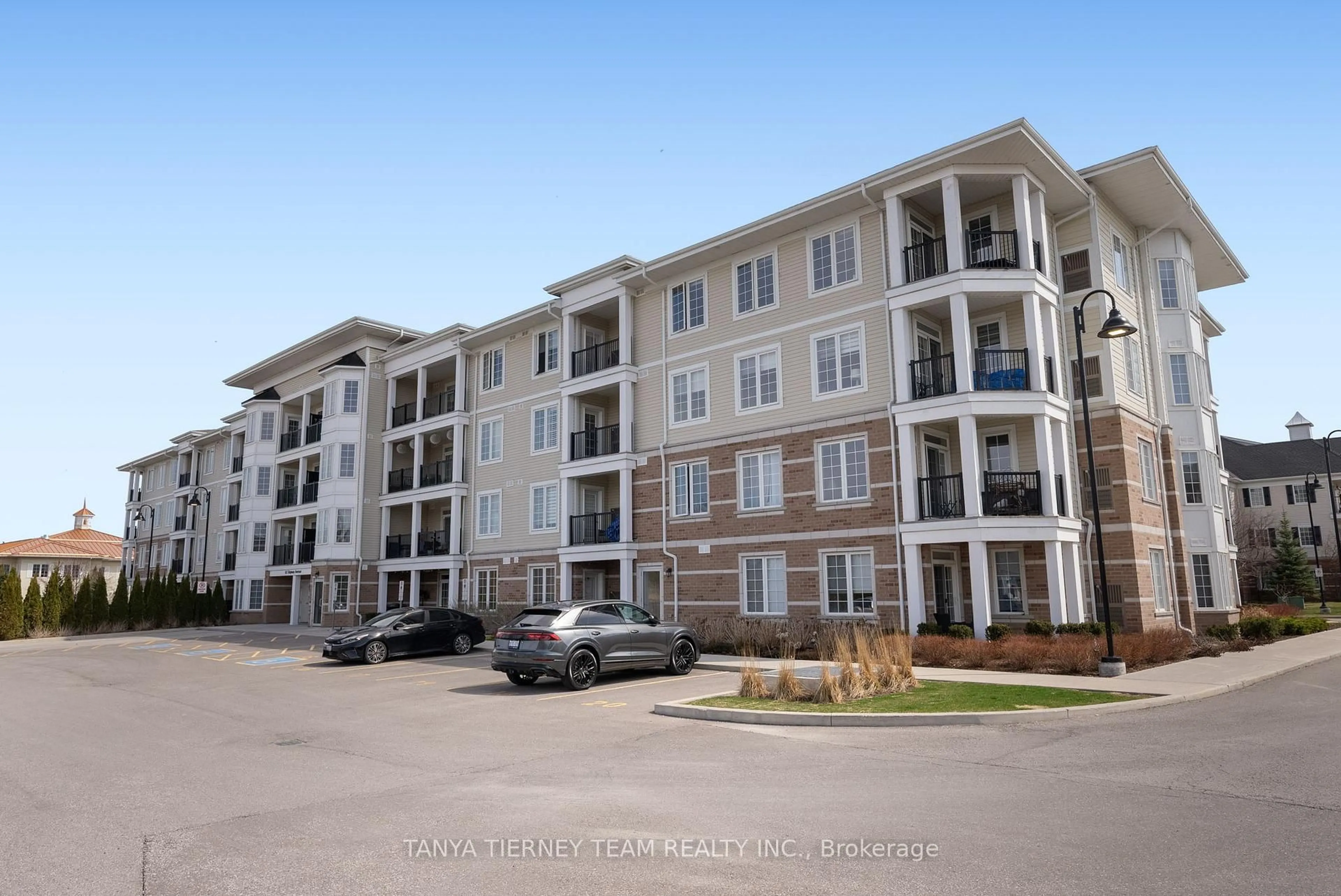 Unknown for 65 Shipway Ave #114, Clarington Ontario L1B 0B7