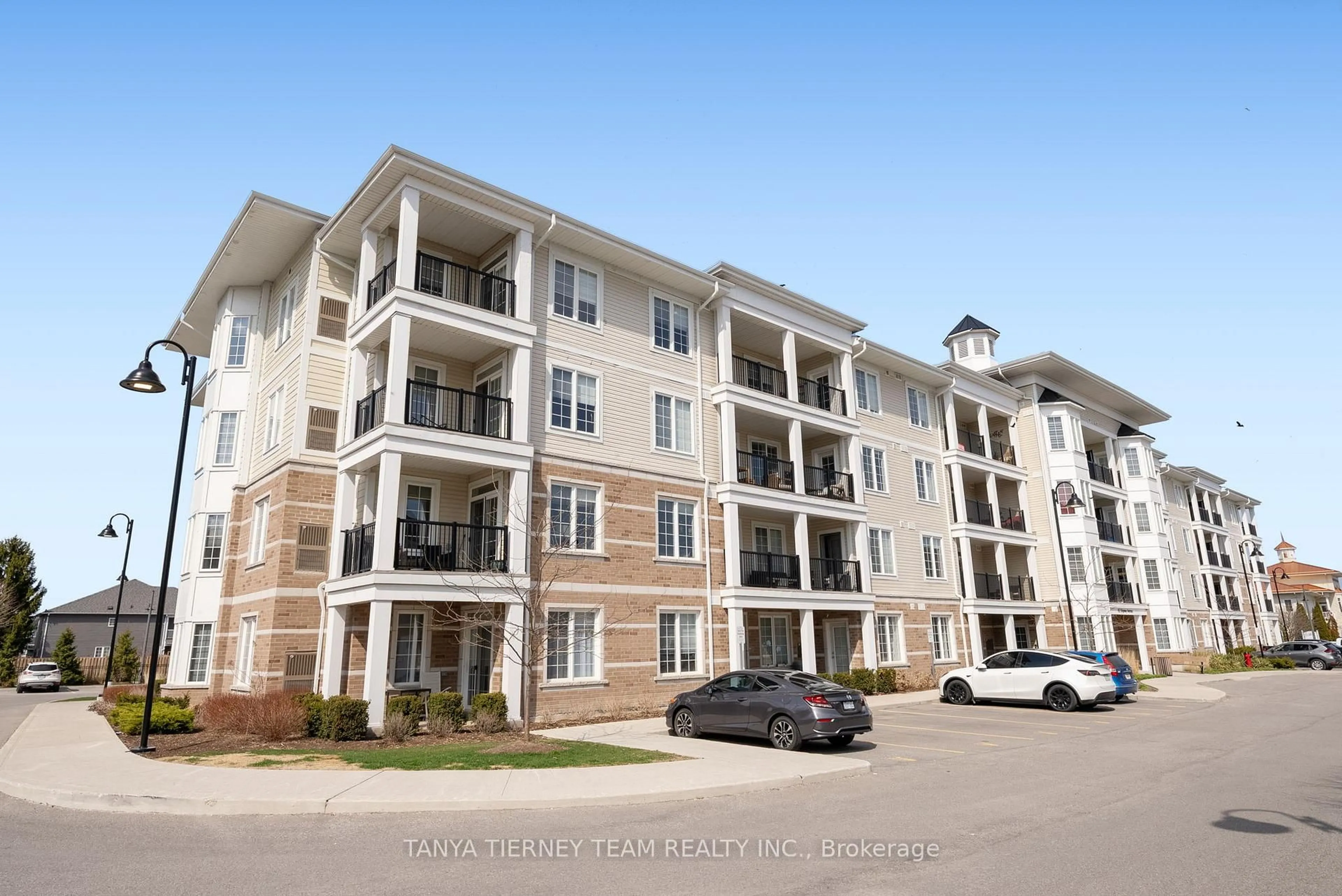 A pic from outside/outdoor area/front of a property/back of a property/a pic from drone, unknown for 65 Shipway Ave #114, Clarington Ontario L1B 0B7