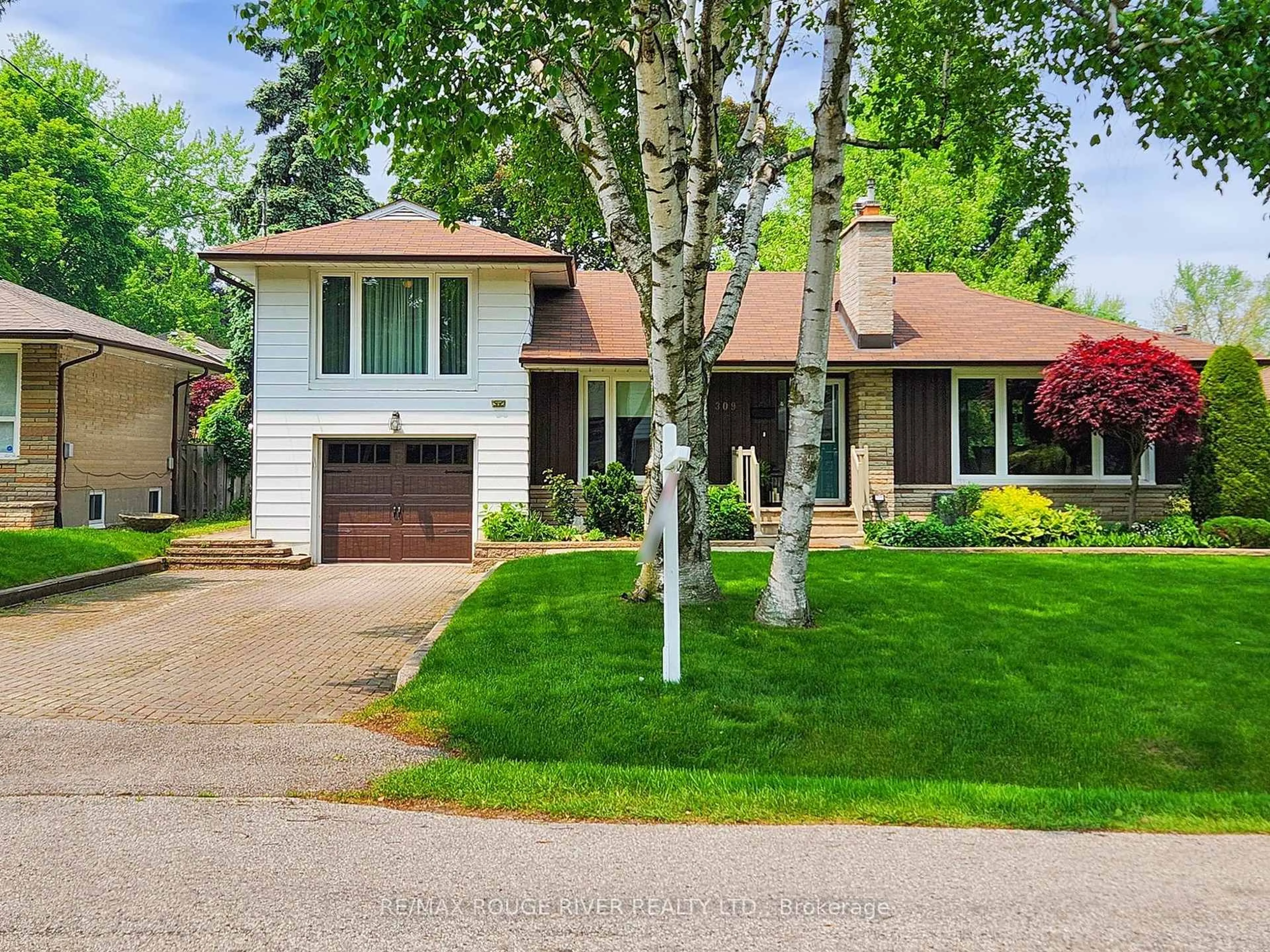 Home with brick exterior material, street for 309 Jaybell Grve, Toronto Ontario M1C 2X4