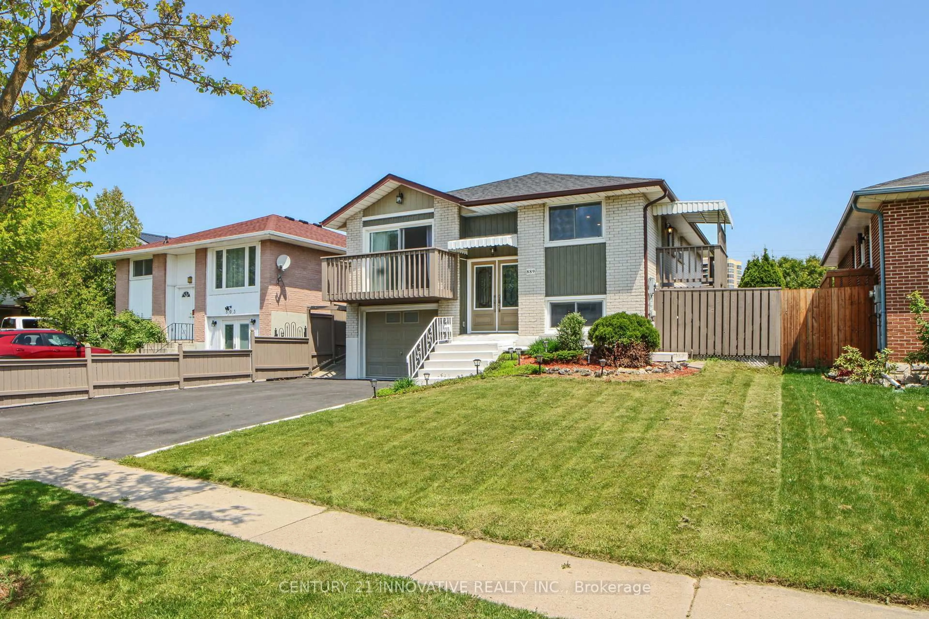 Home with vinyl exterior material, street for 889 Carnaby Cres, Oshawa Ontario L1G 2Y7