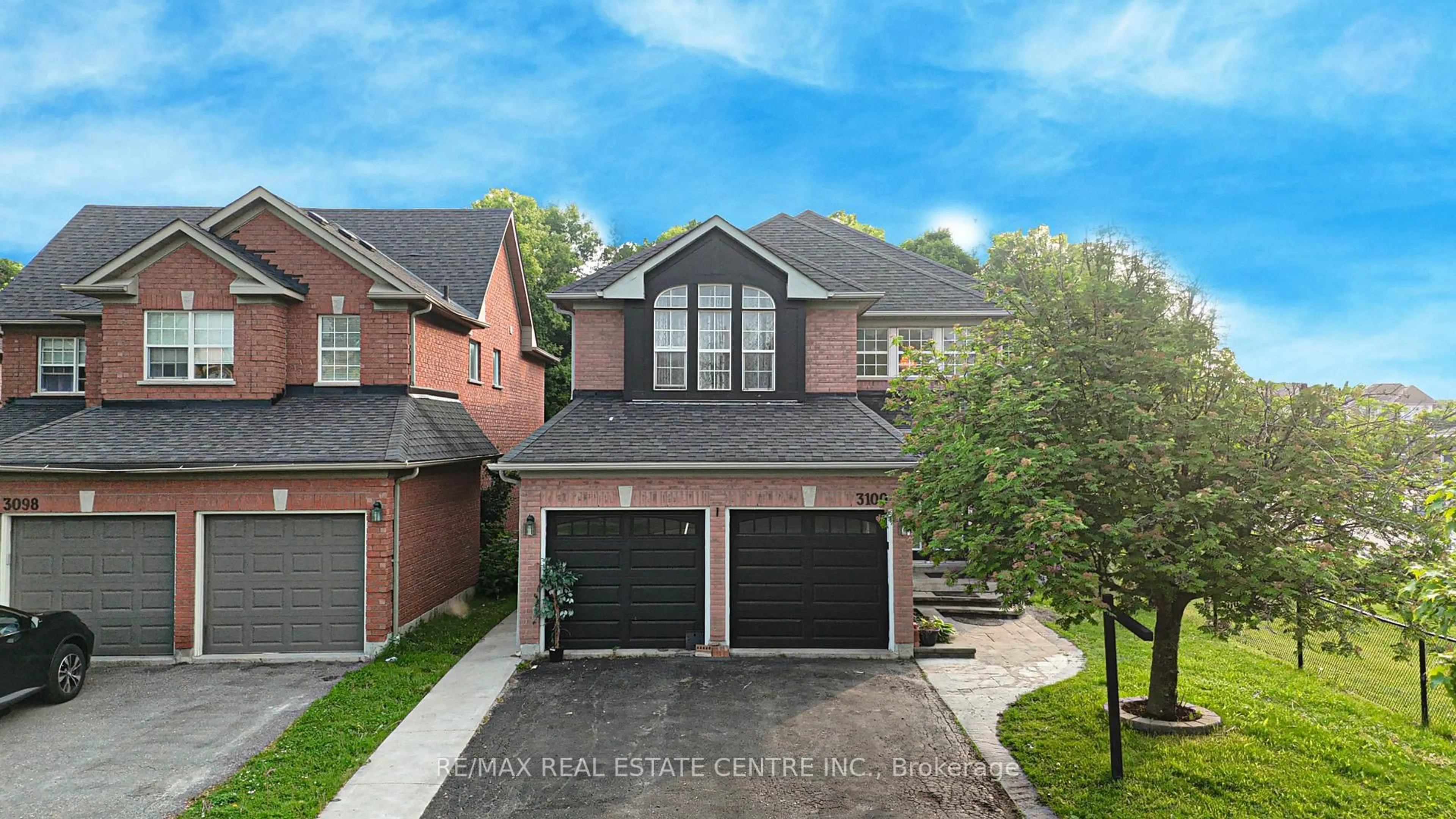 Home with brick exterior material, street for 3100 Country Lane, Whitby Ontario L1P 1M4