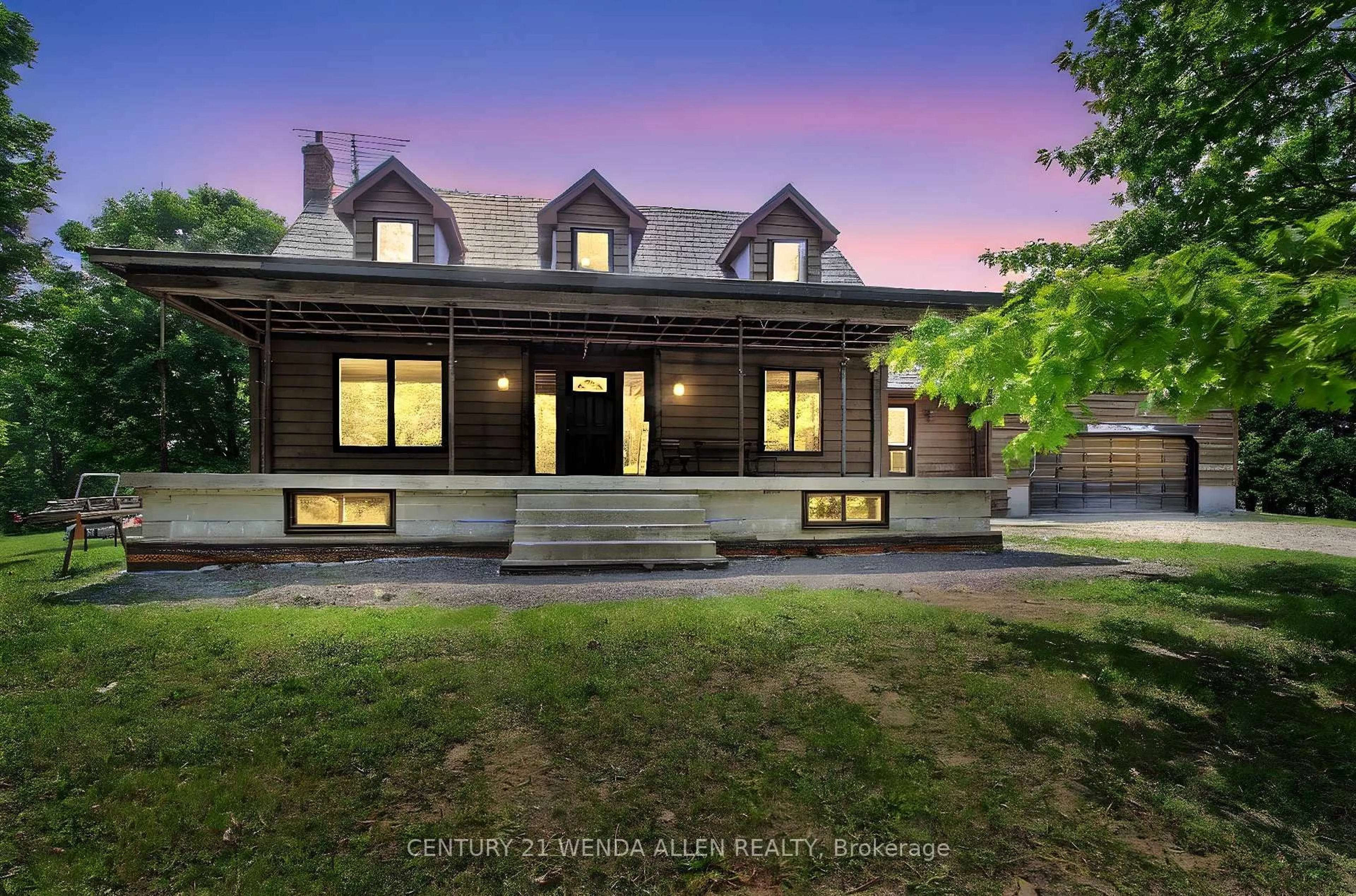 A pic from outside/outdoor area/front of a property/back of a property/a pic from drone, street for 5150 Lakeridge Rd, Pickering Ontario L0B 1A0
