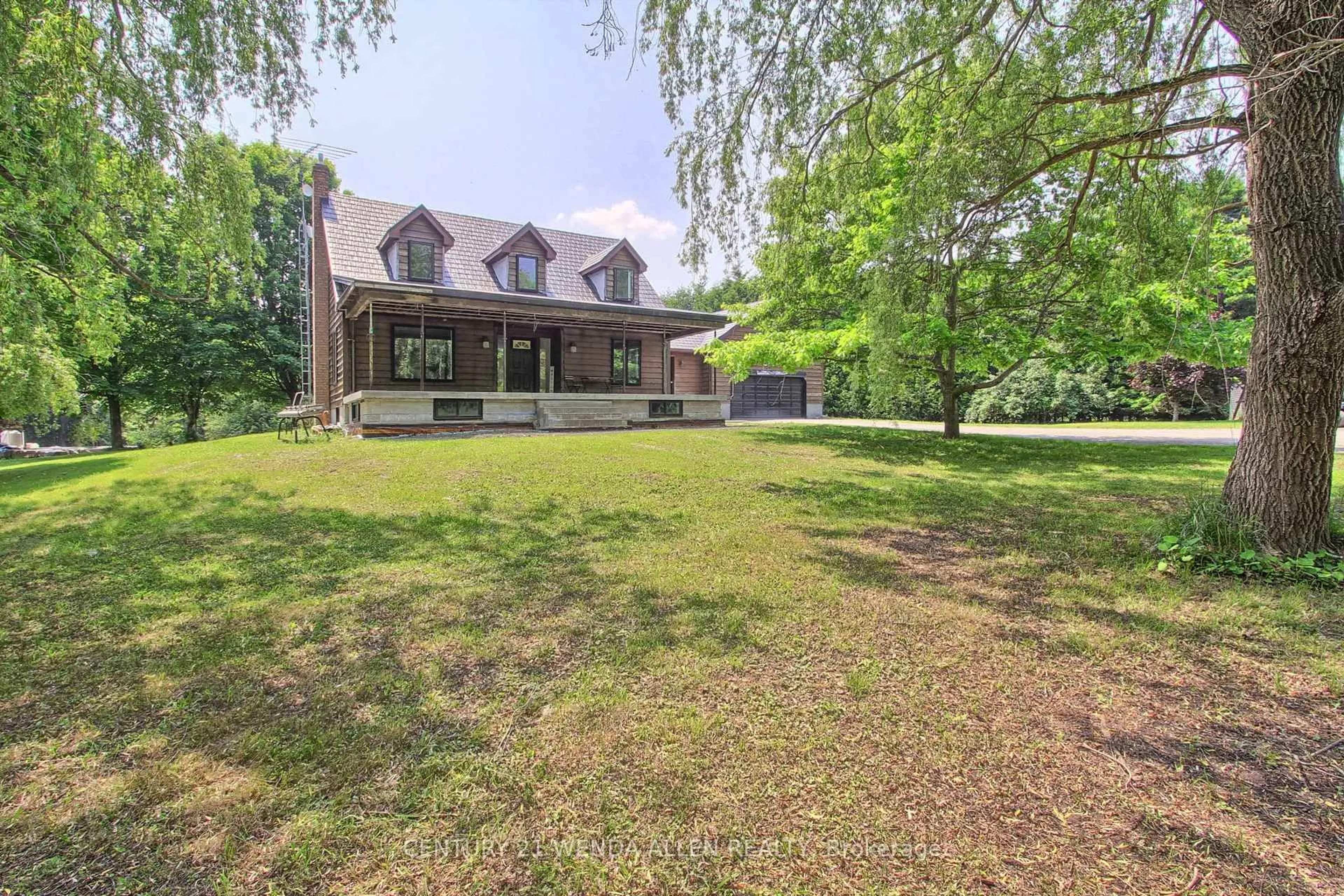 A pic from outside/outdoor area/front of a property/back of a property/a pic from drone, unknown for 5150 Lakeridge Rd, Pickering Ontario L0B 1A0