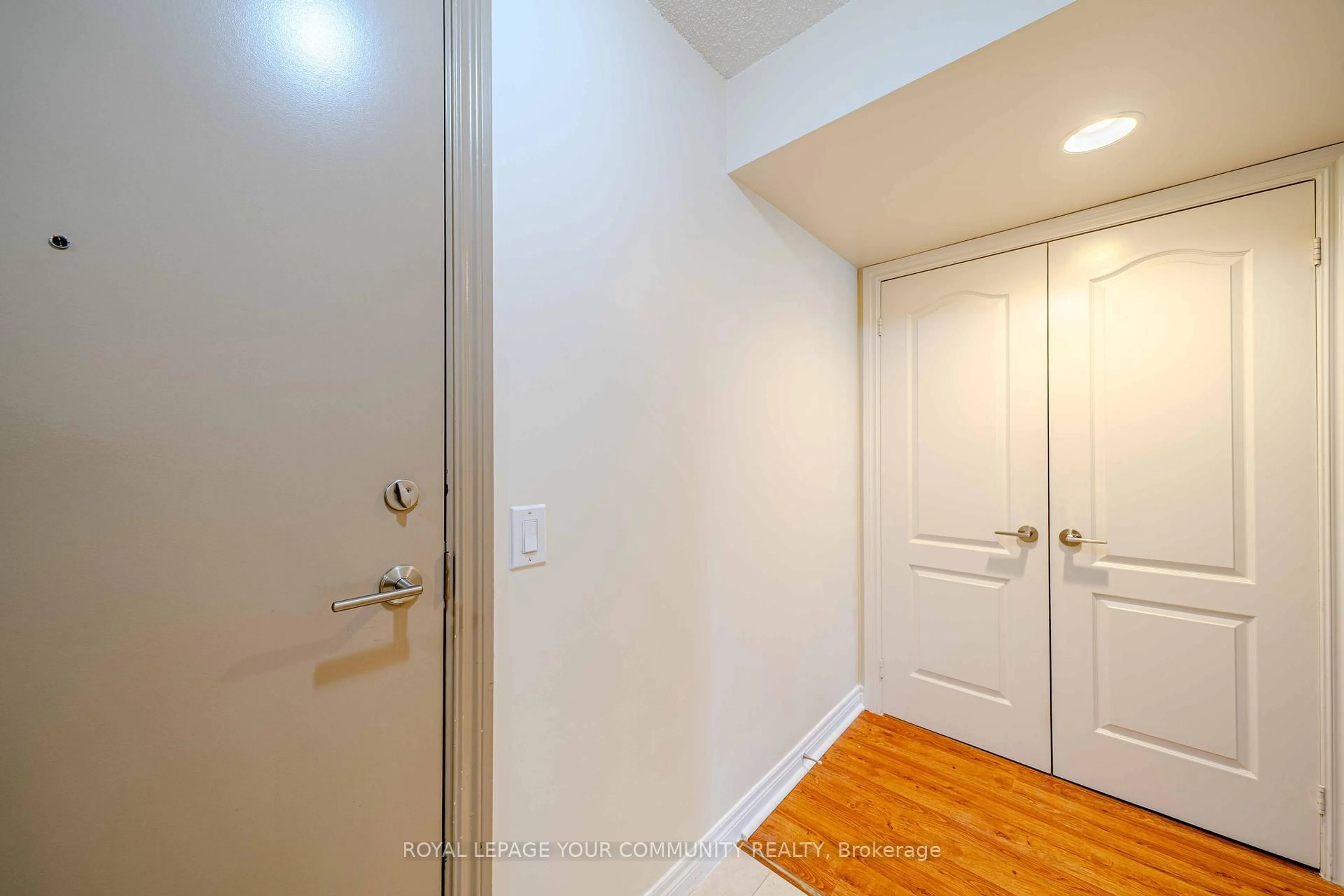 Unknown for 70 Town Centre Crt #705, Toronto Ontario M1P 4Y7