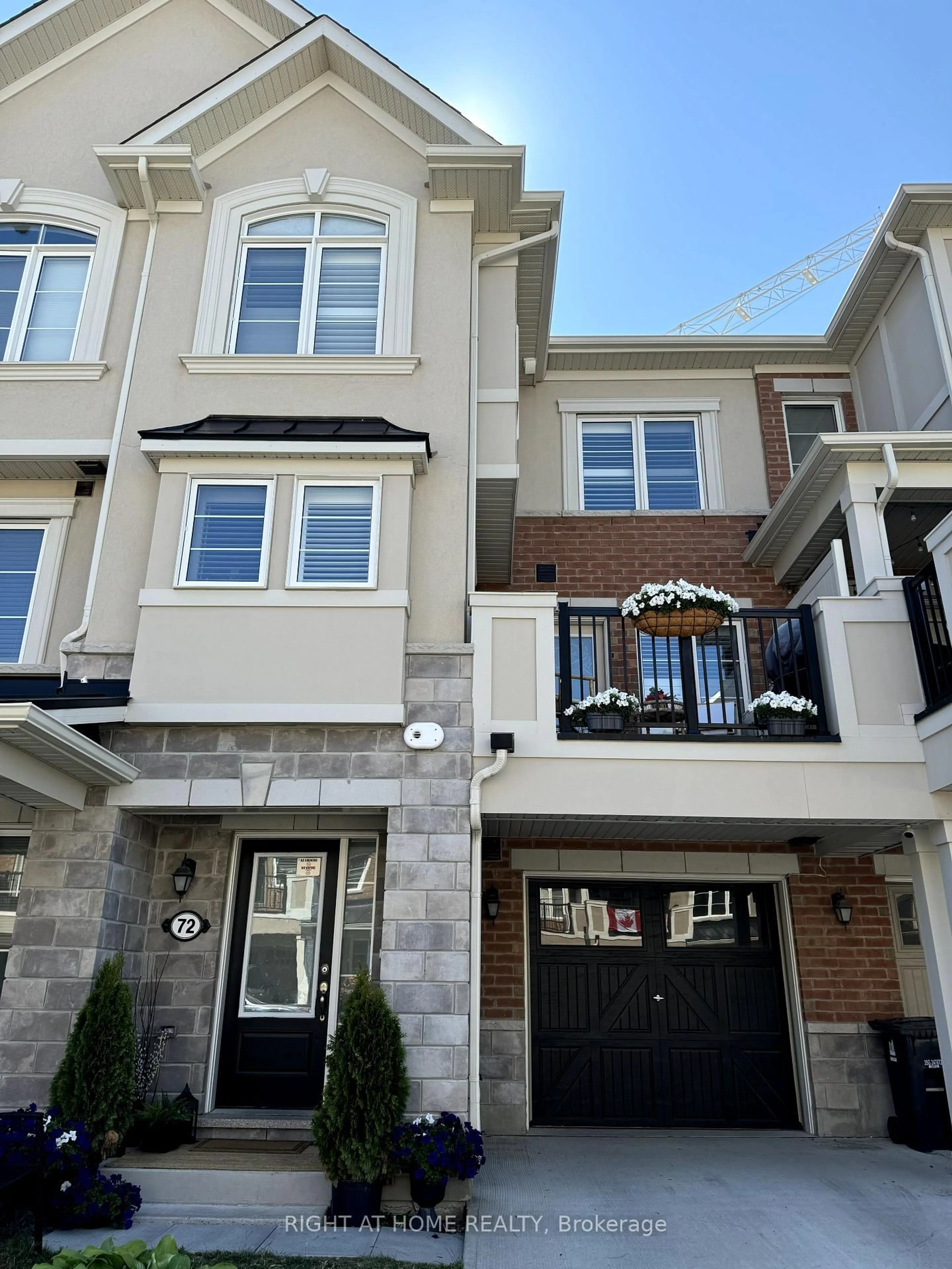 Unknown for 72 Ayers Cres, Toronto Ontario M1L 0C4
