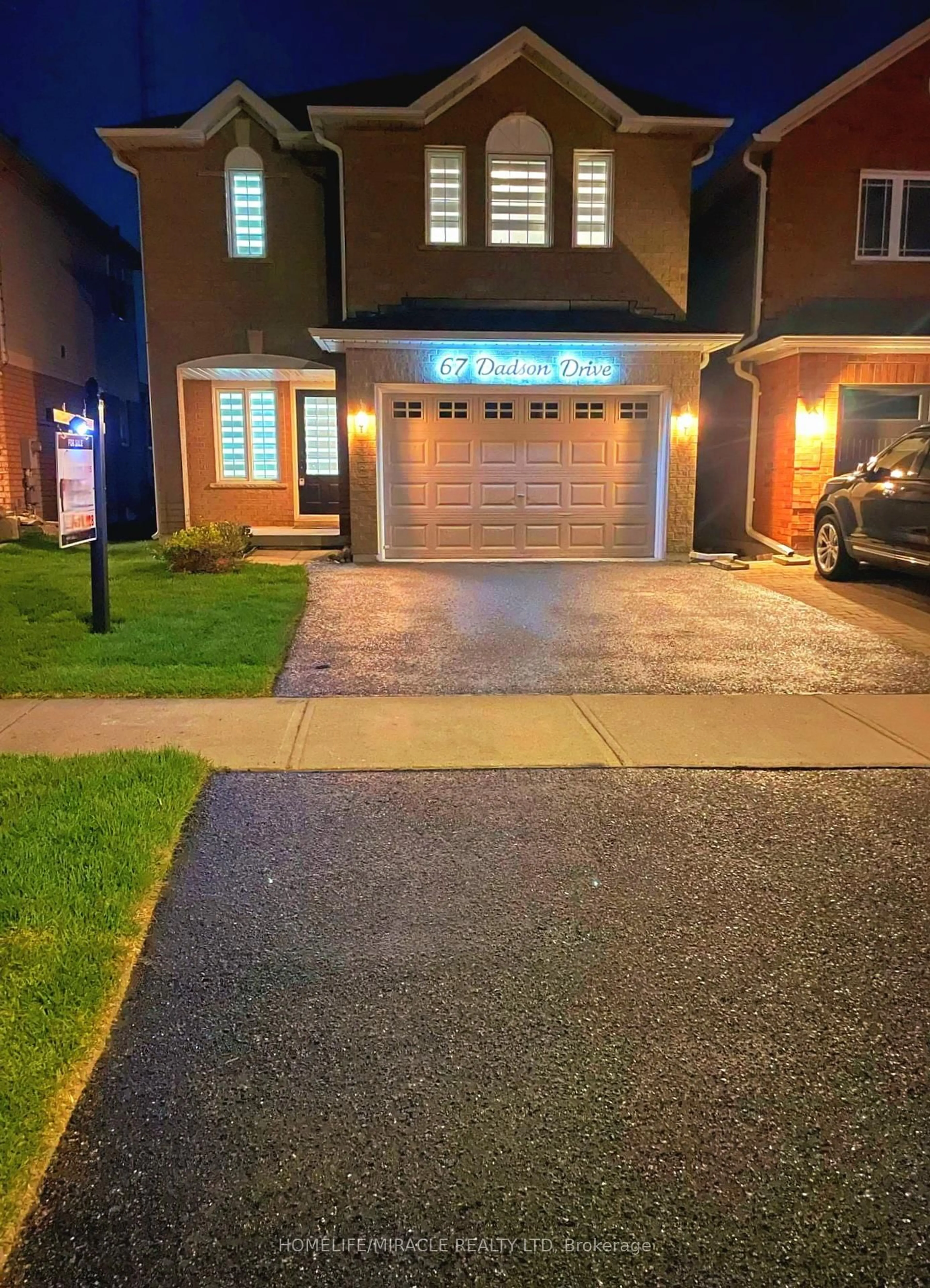 A pic from outside/outdoor area/front of a property/back of a property/a pic from drone, street for 67 Dadson Dr, Clarington Ontario L1C 5J1