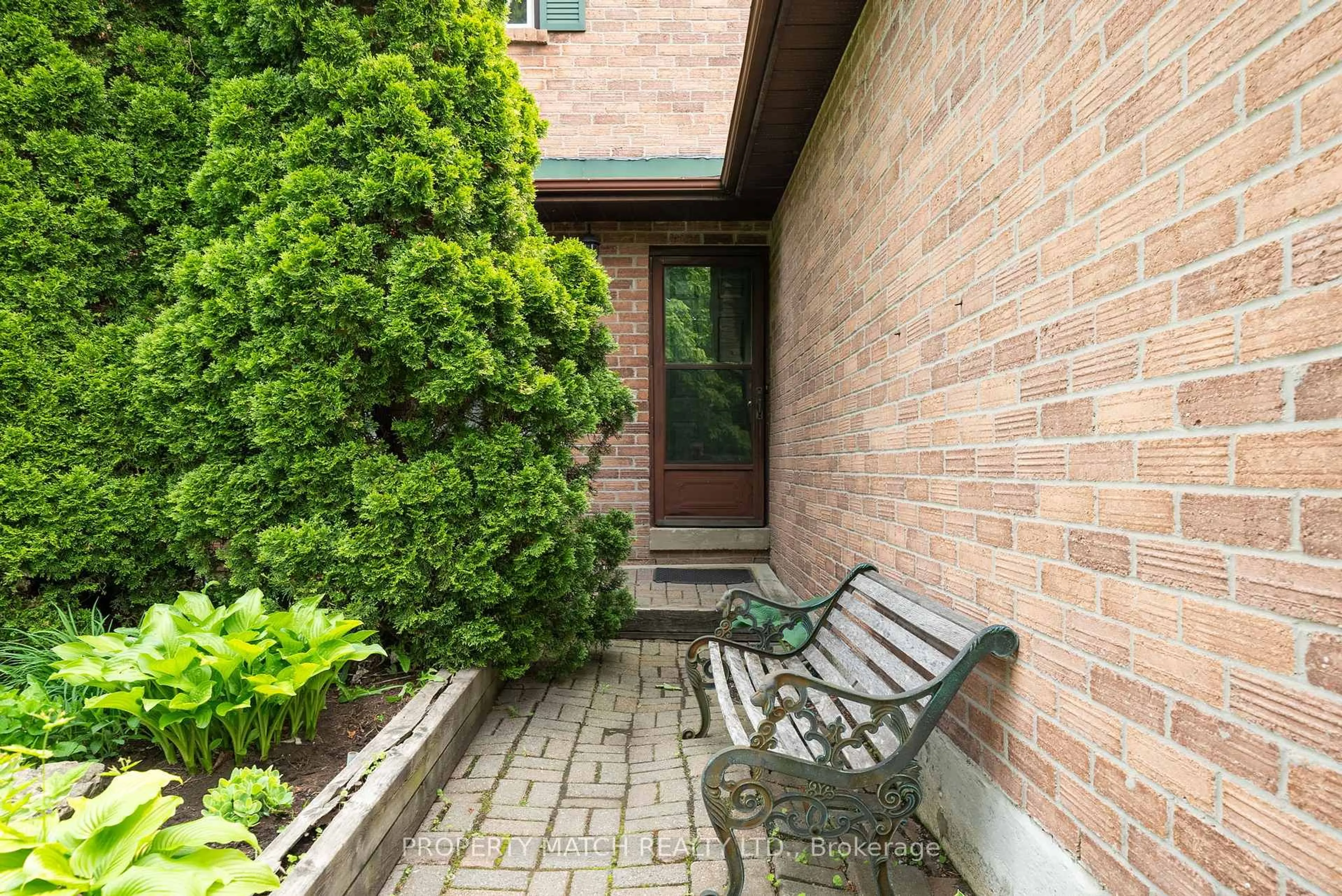 Patio, street for 9 Dodsworth Dr, Ajax Ontario L1T 1X9