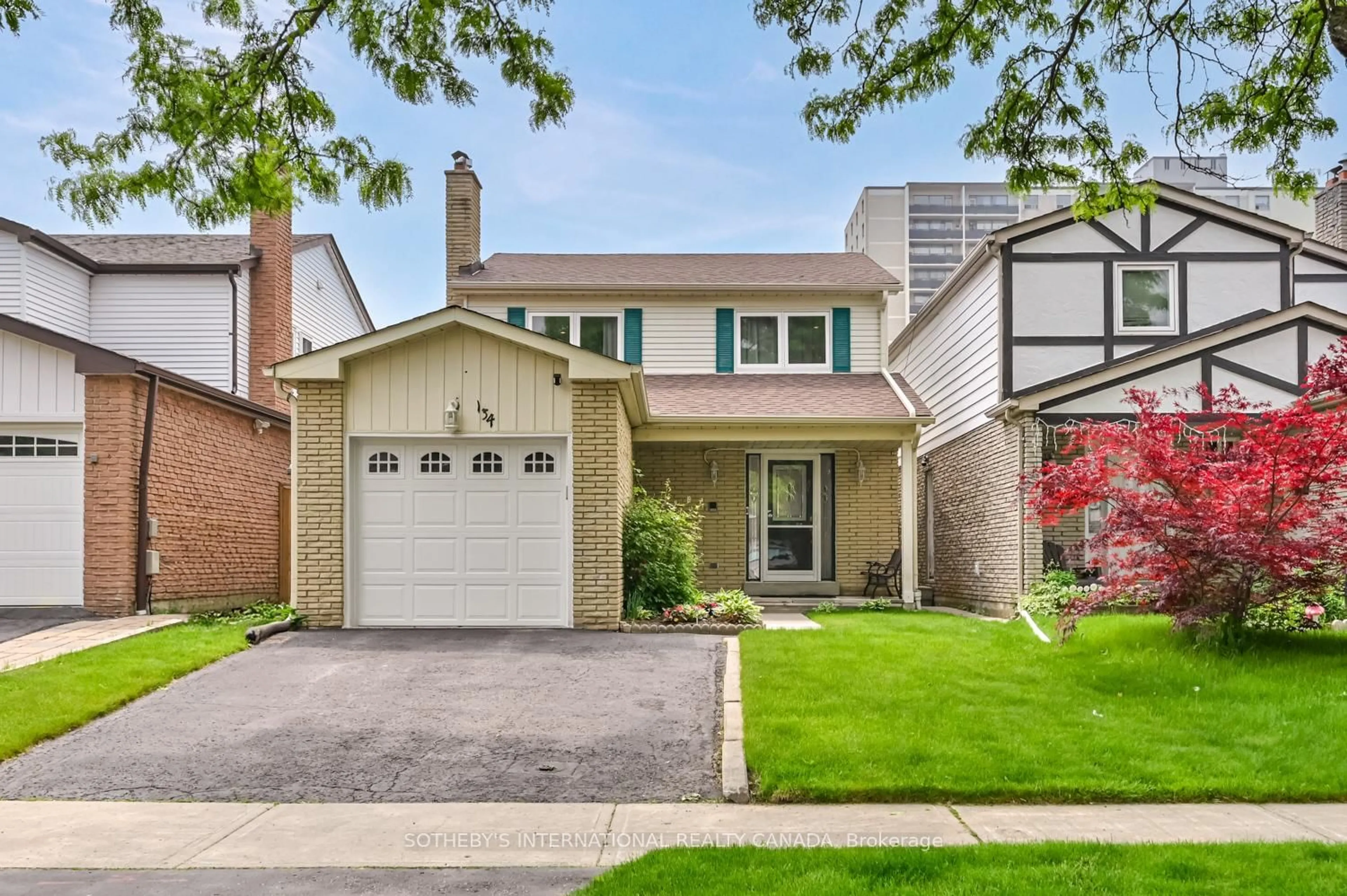 Home with brick exterior material, street for 134 Greenwich Sq, Toronto Ontario M1J 3L3