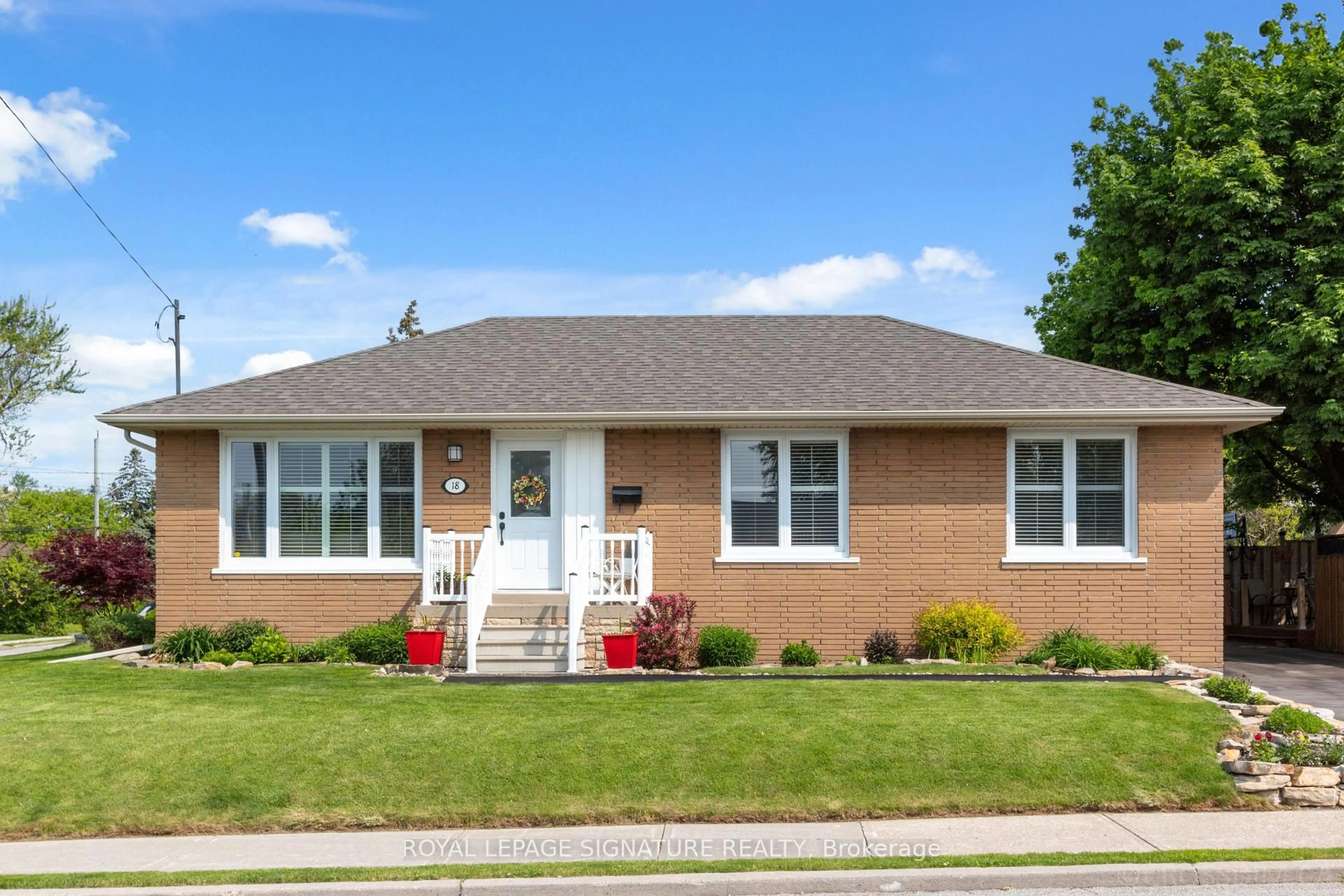 Home with brick exterior material, street for 18 Lupin Dr, Toronto Ontario M1R 4X3